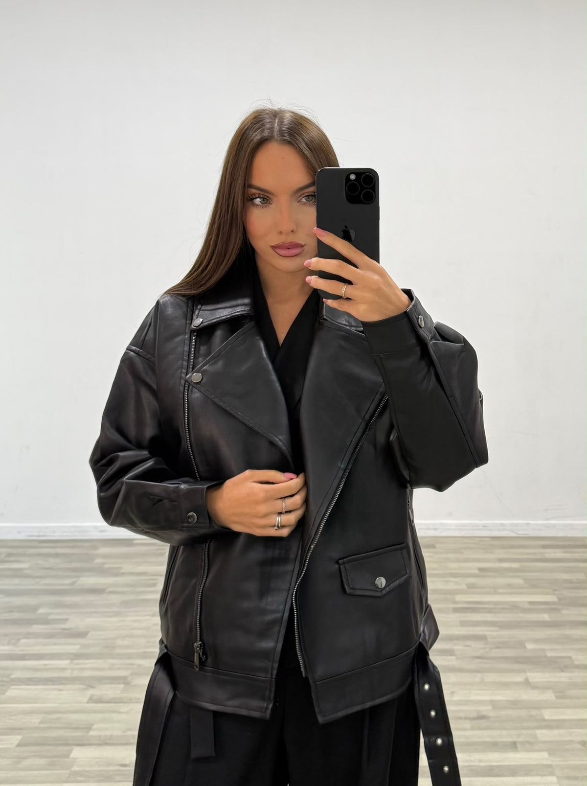 chiodo in ecopelle oversize