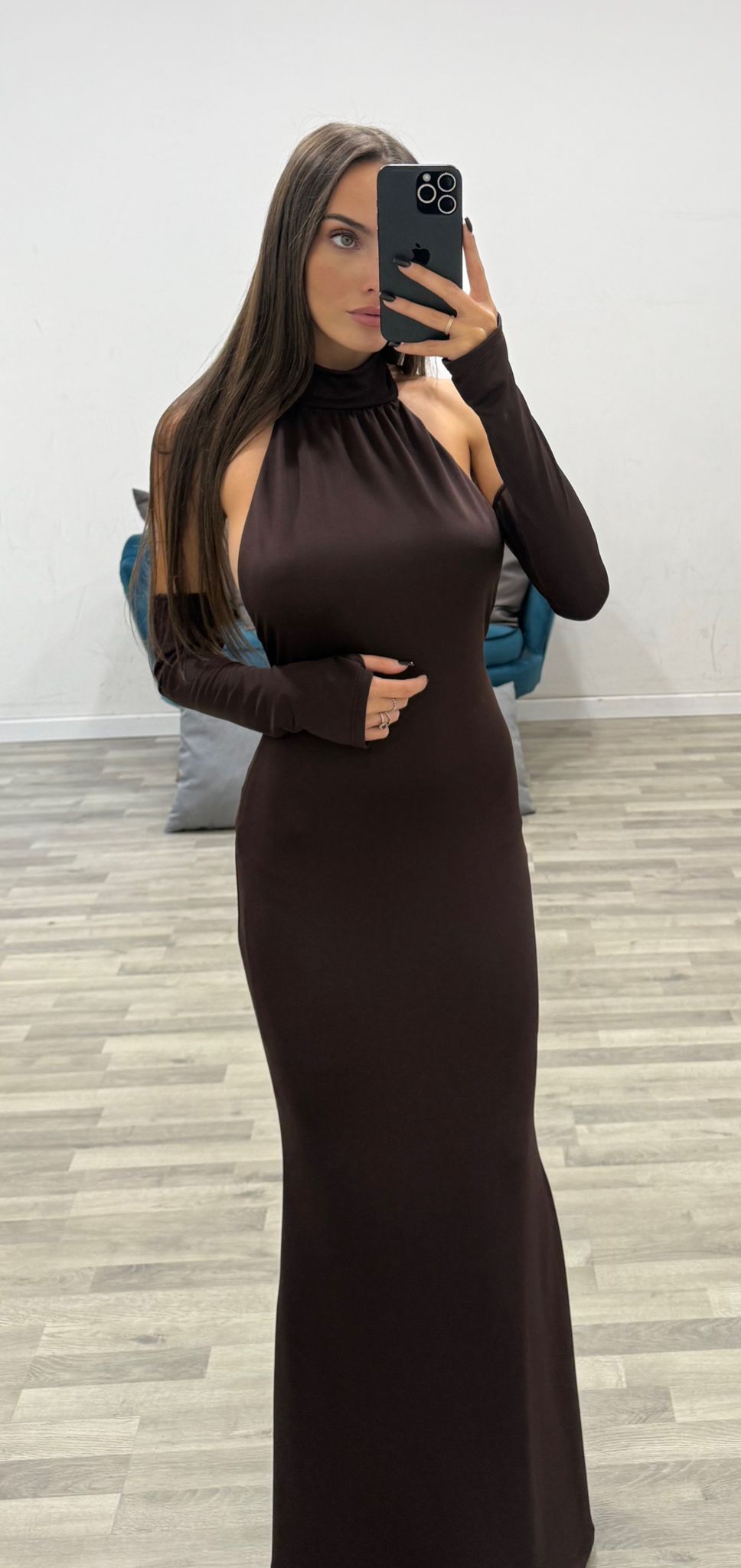 vestito in licra con manicotti