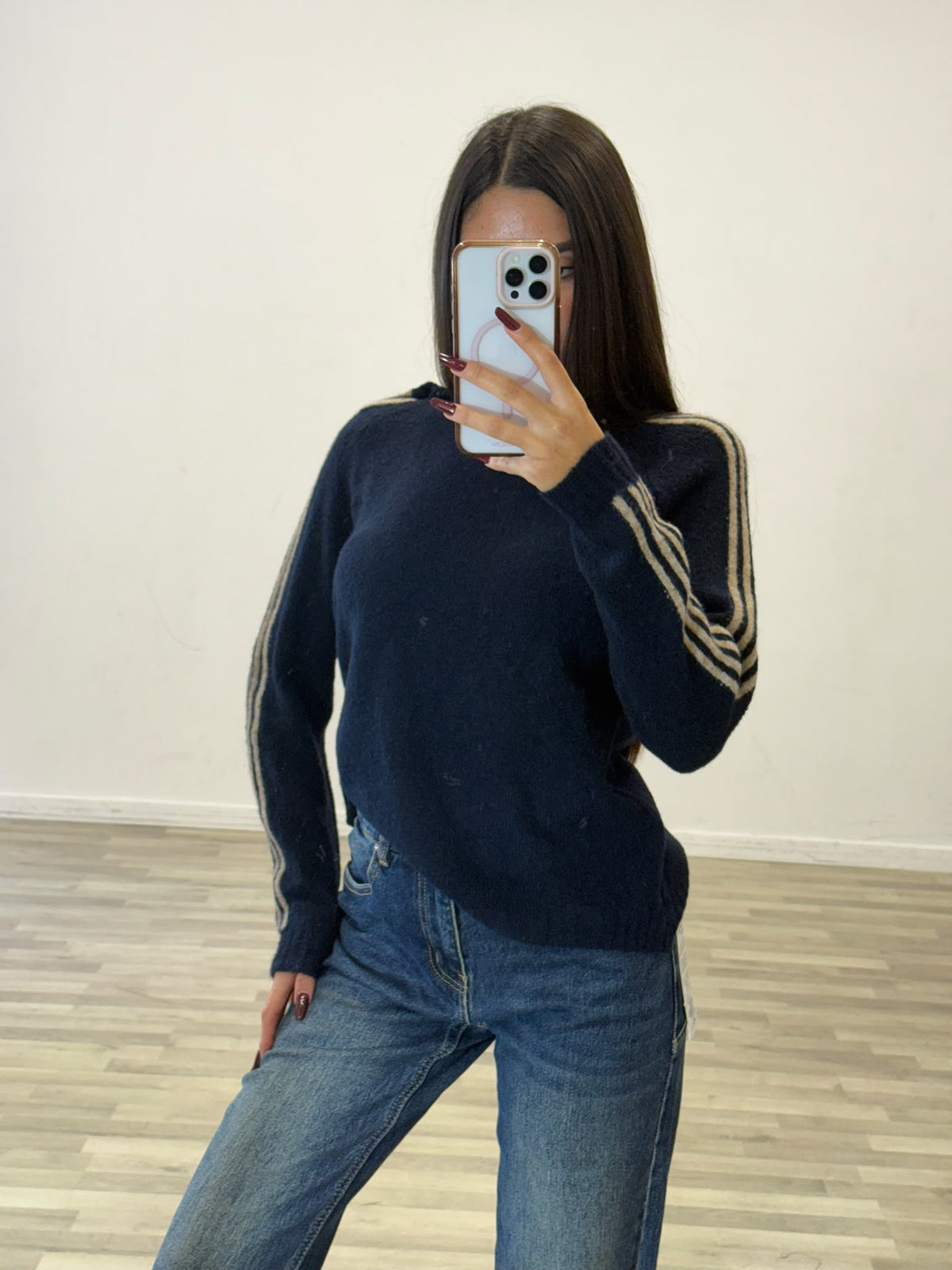 pull con righe laterali