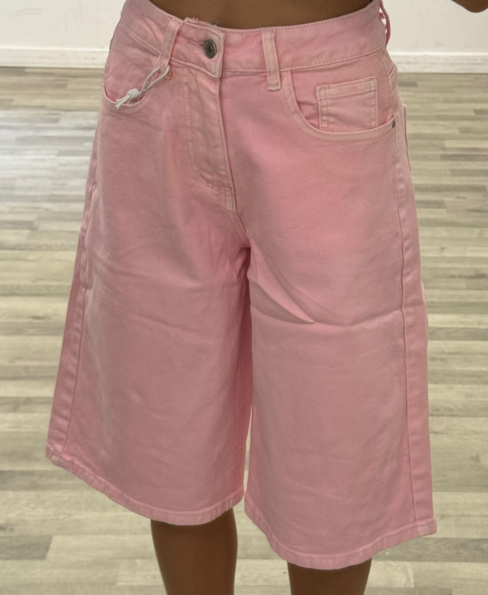 bermuda pink good price