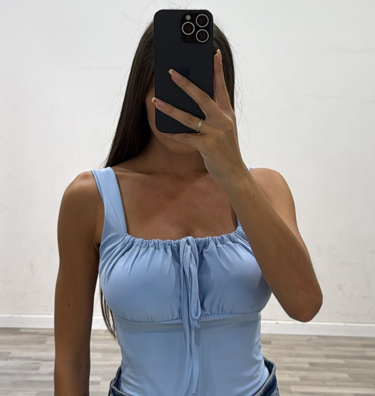 body con coppe e laccetto
