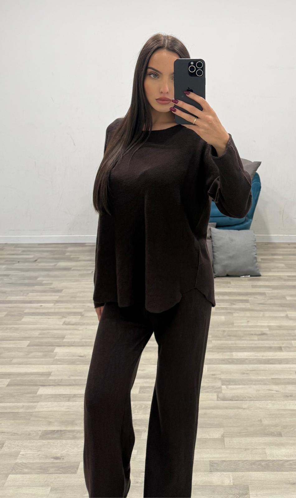 completo di lana scollo barca