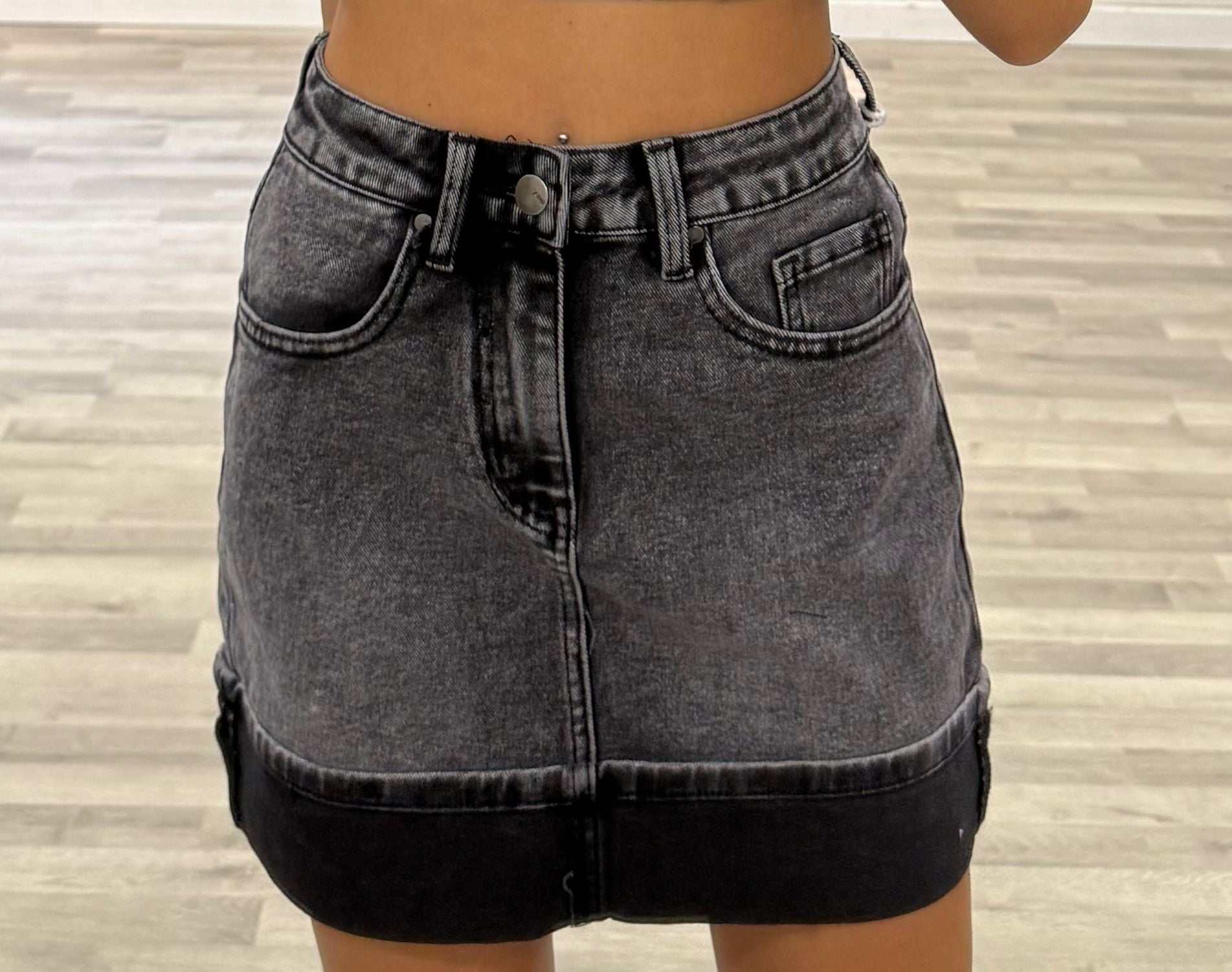 gonna di jeans con risvolto