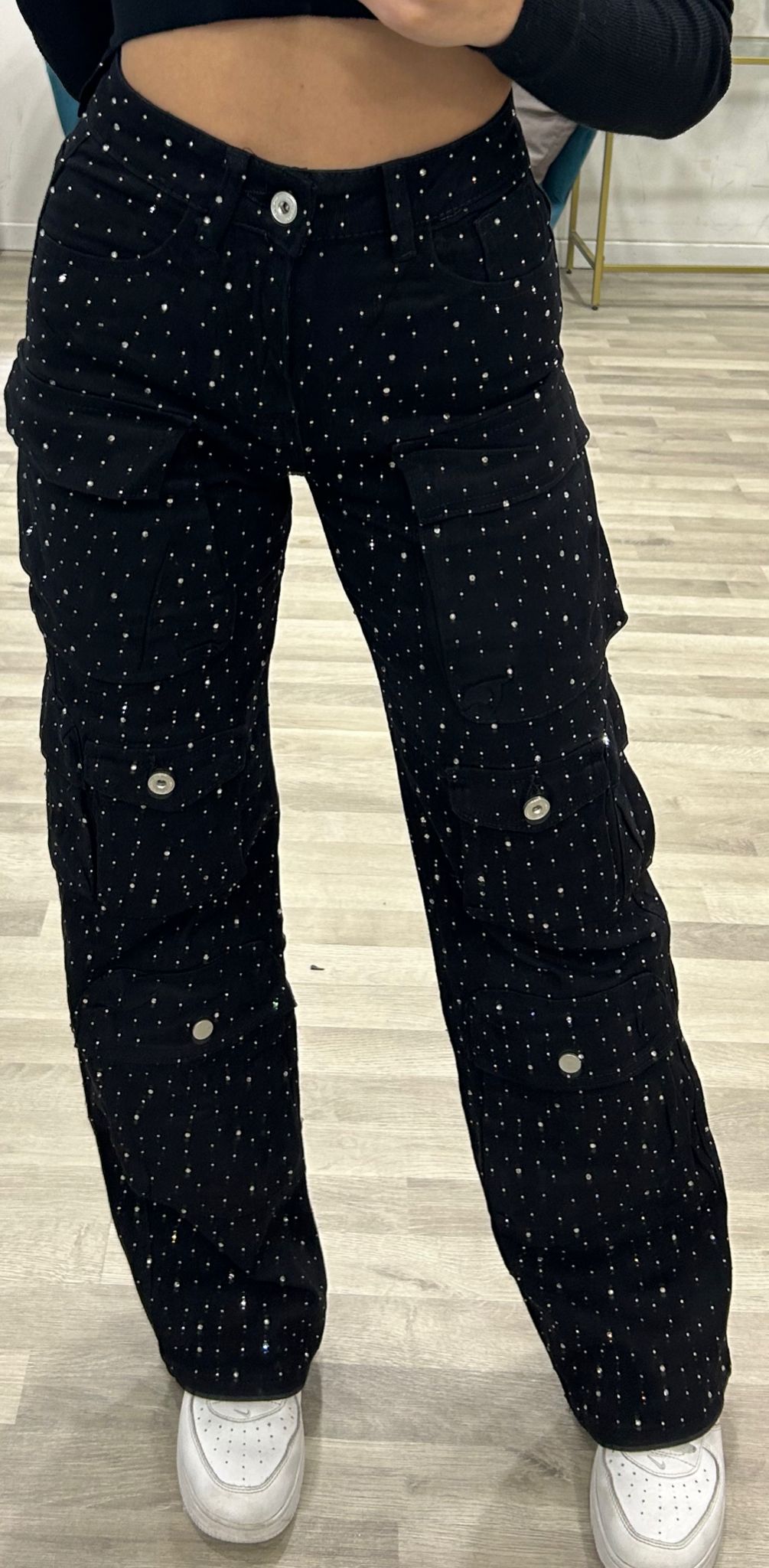 jeans con taschoni e brillantini