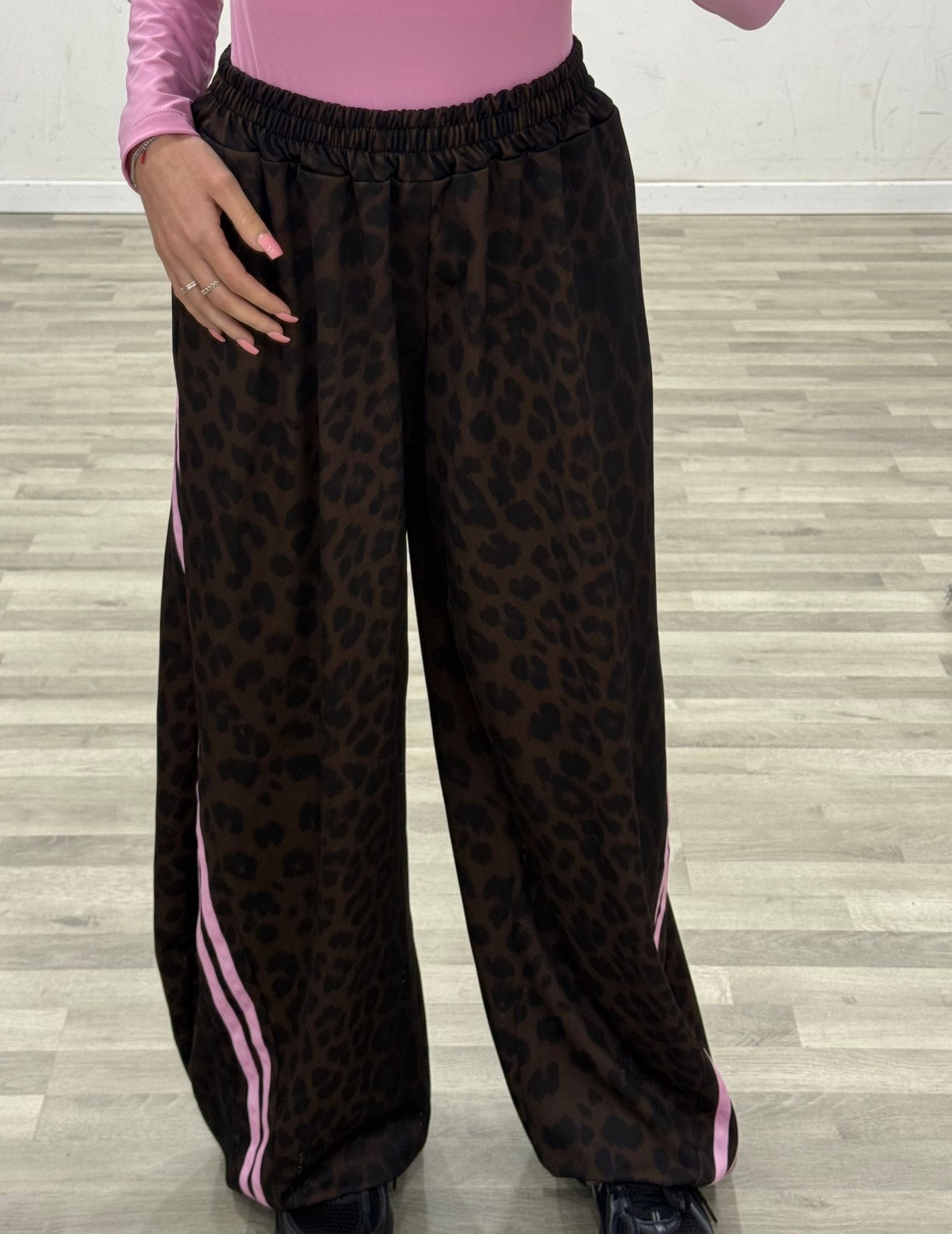 pantatuta con bande laterali trasversali