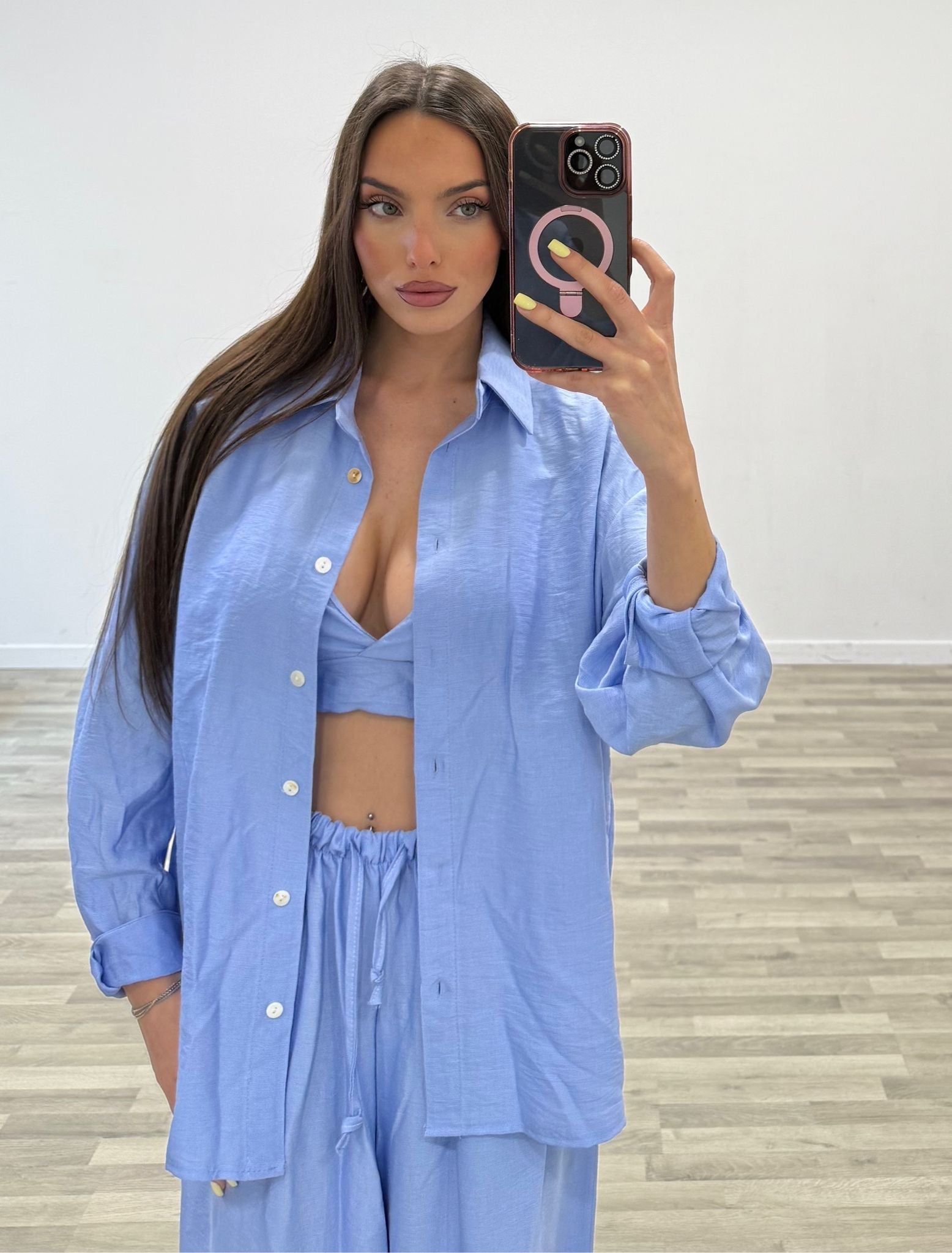 completo camicia top e pantalone