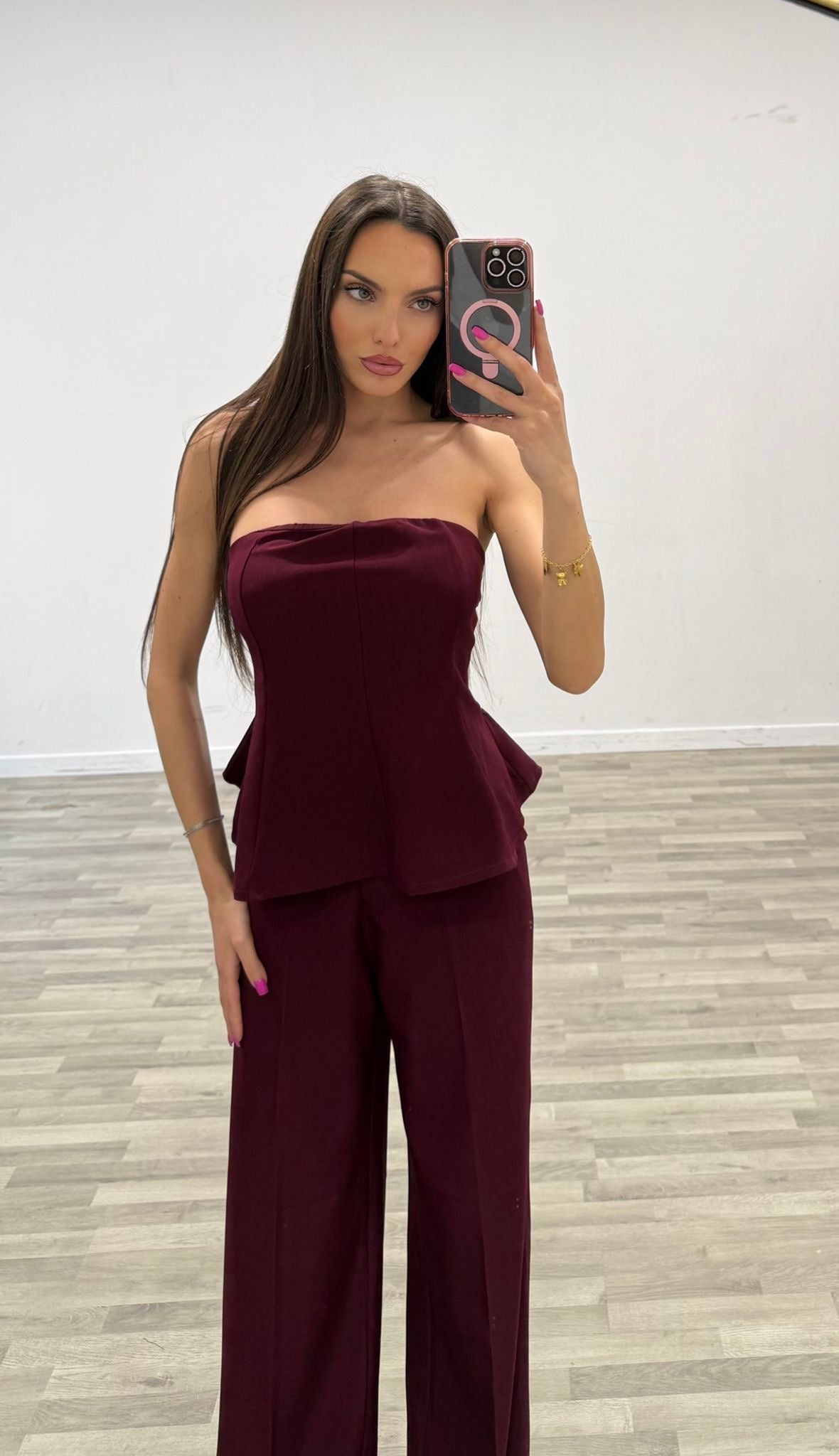 completo top a fascia con pantalone
