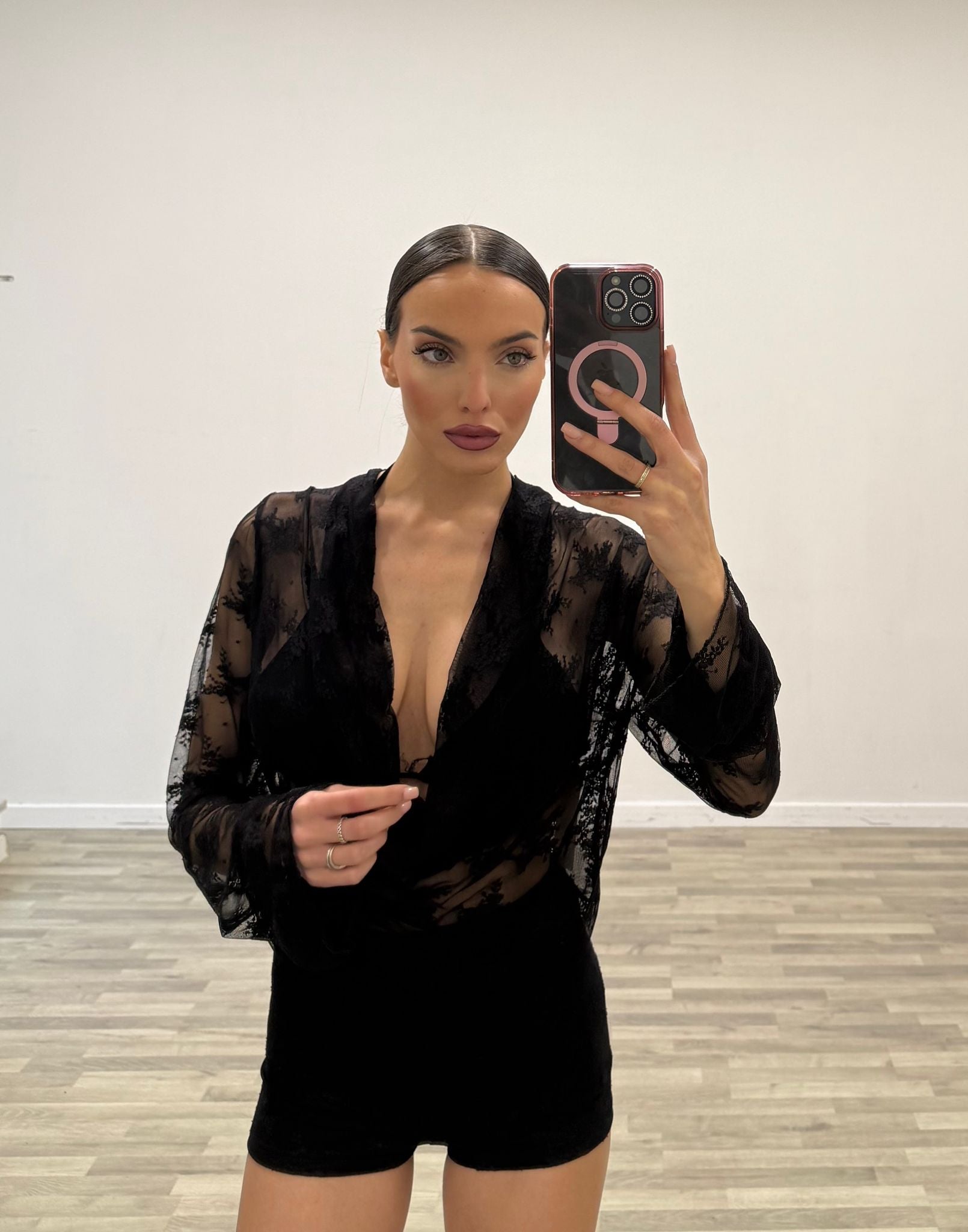 tutina in pizzo scollo bavero