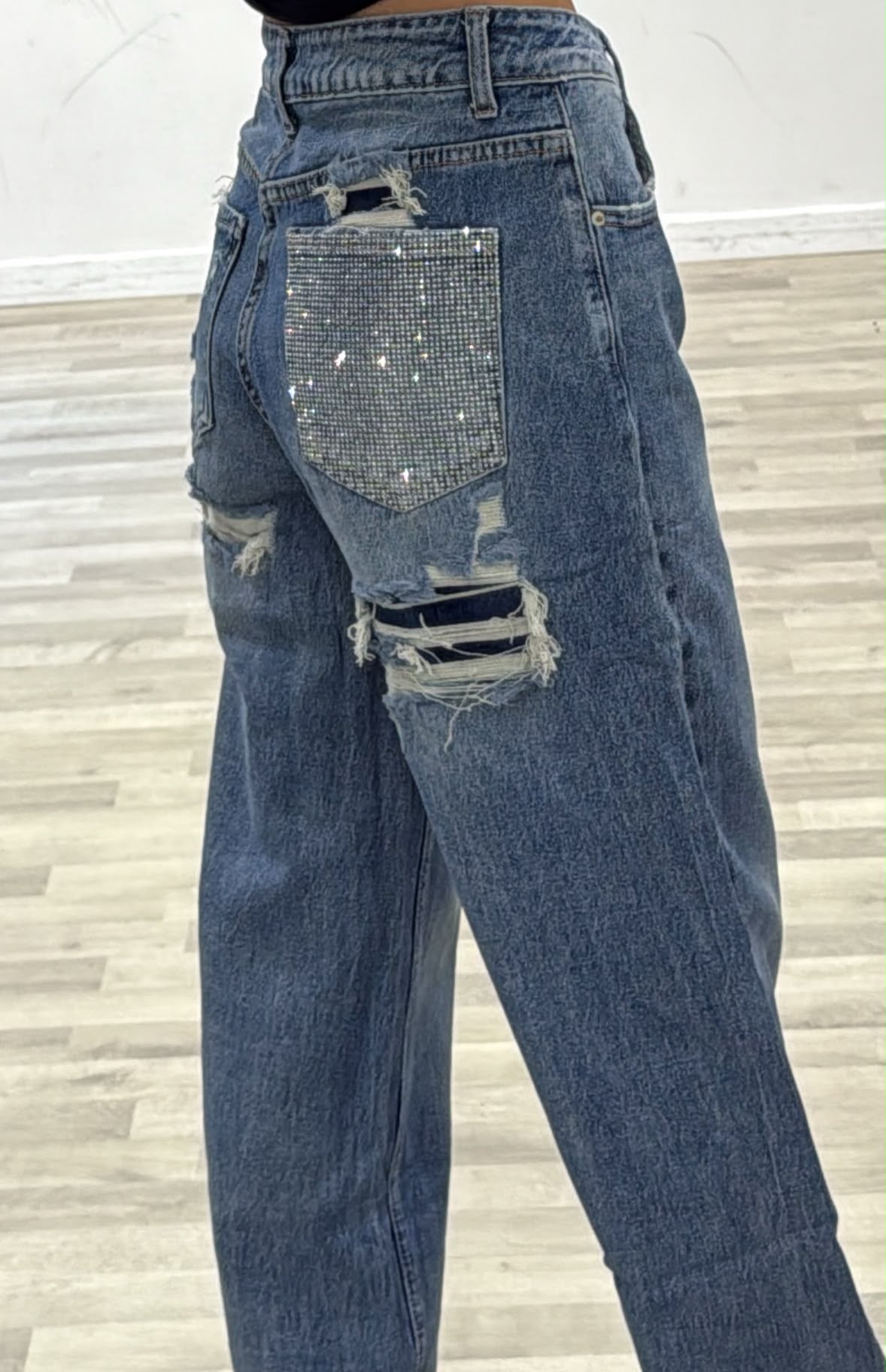 jeans con tasca in strass