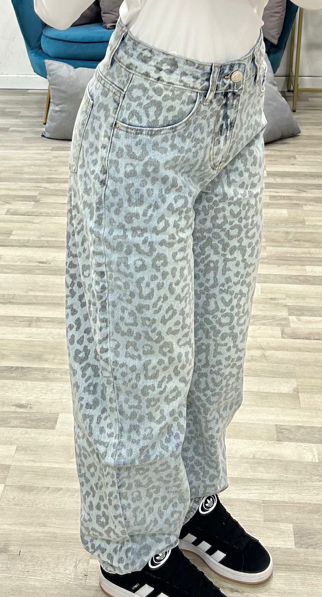 jeans smack