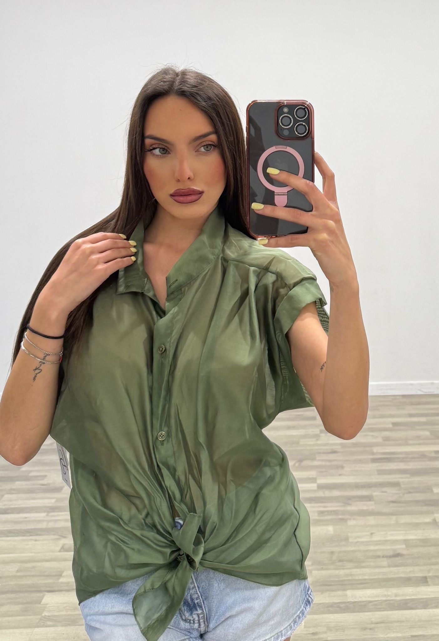 camicia setificata con nodo