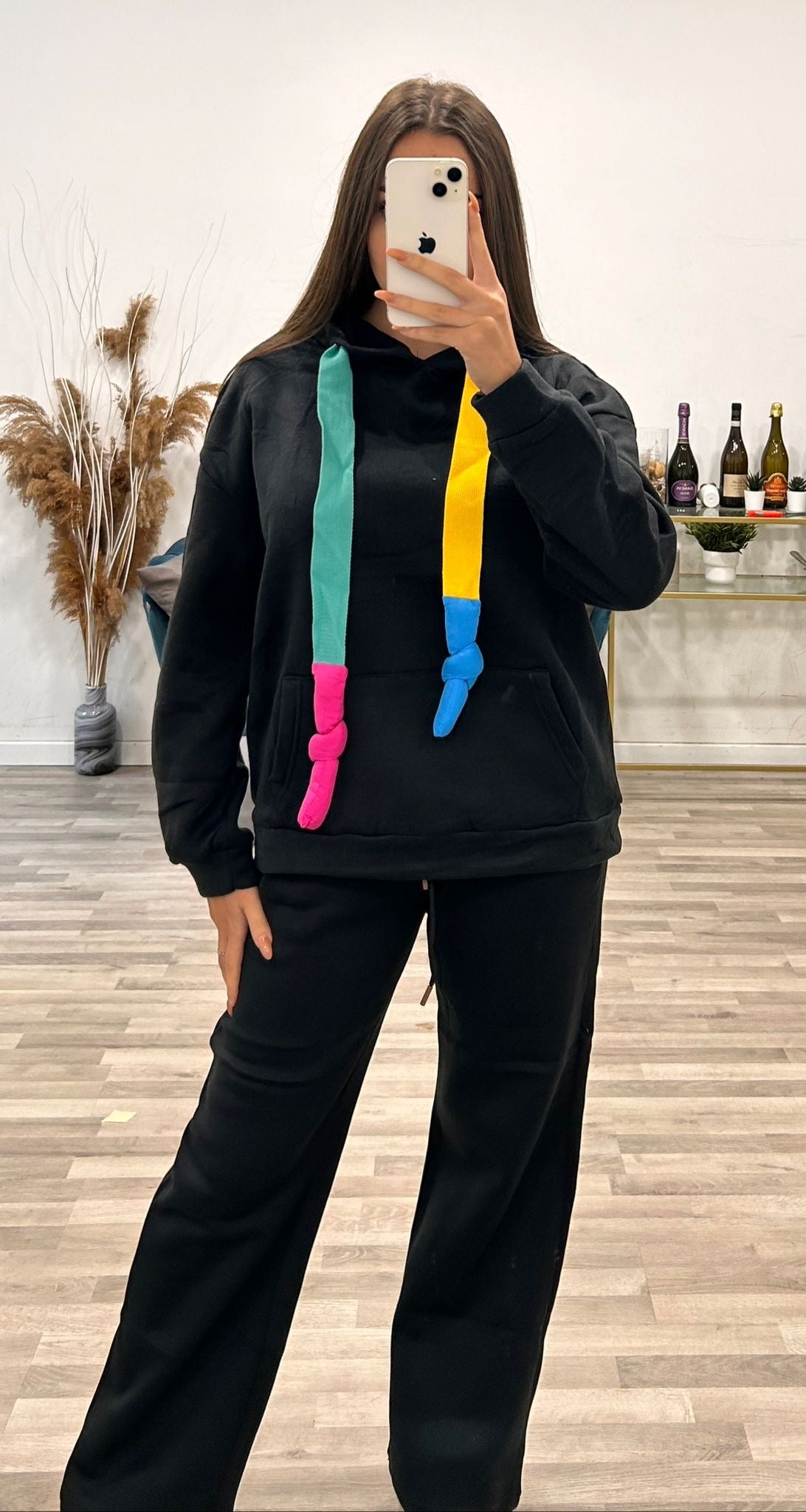 tuta lacci colorati