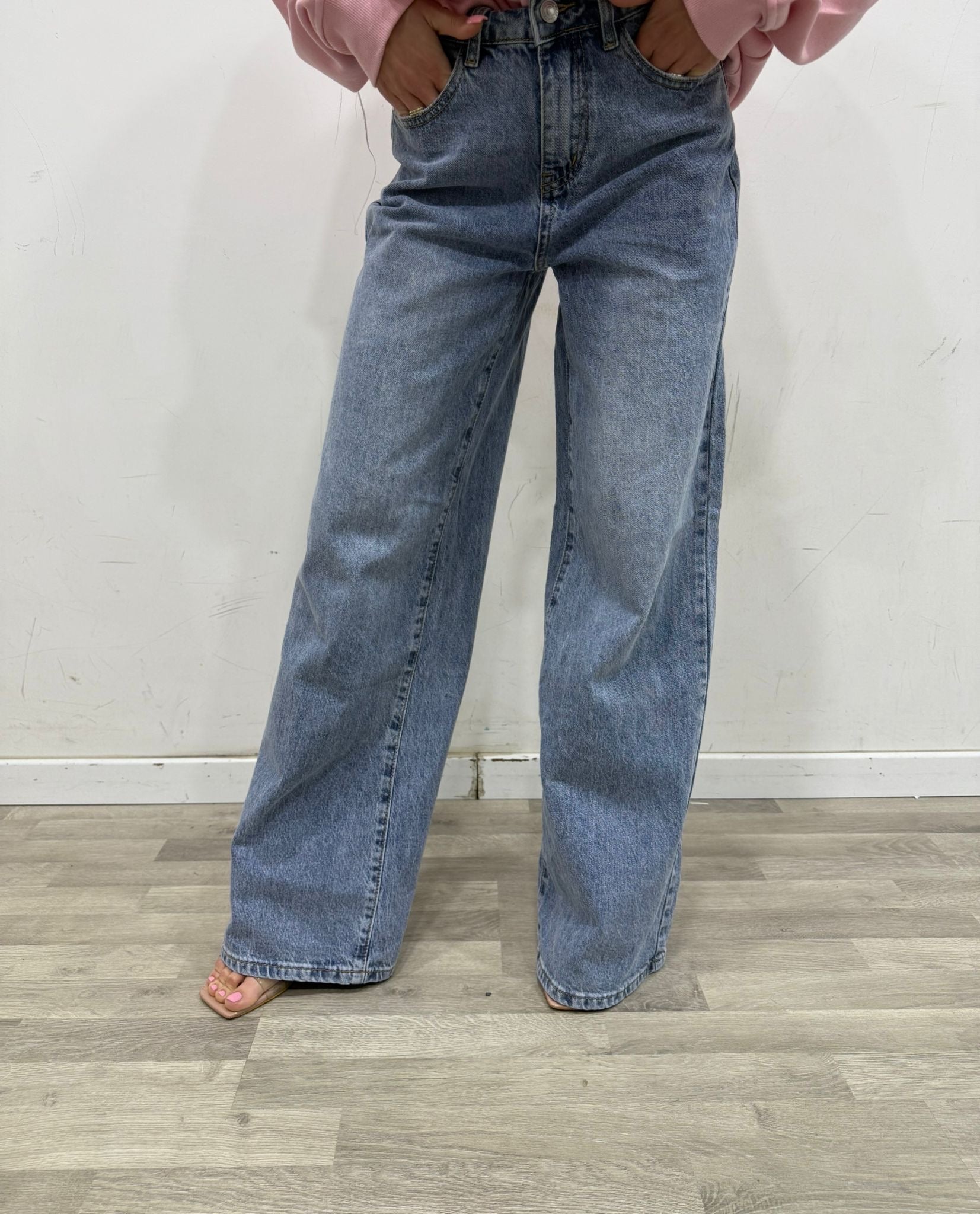 jeans con tasca in strass rosa