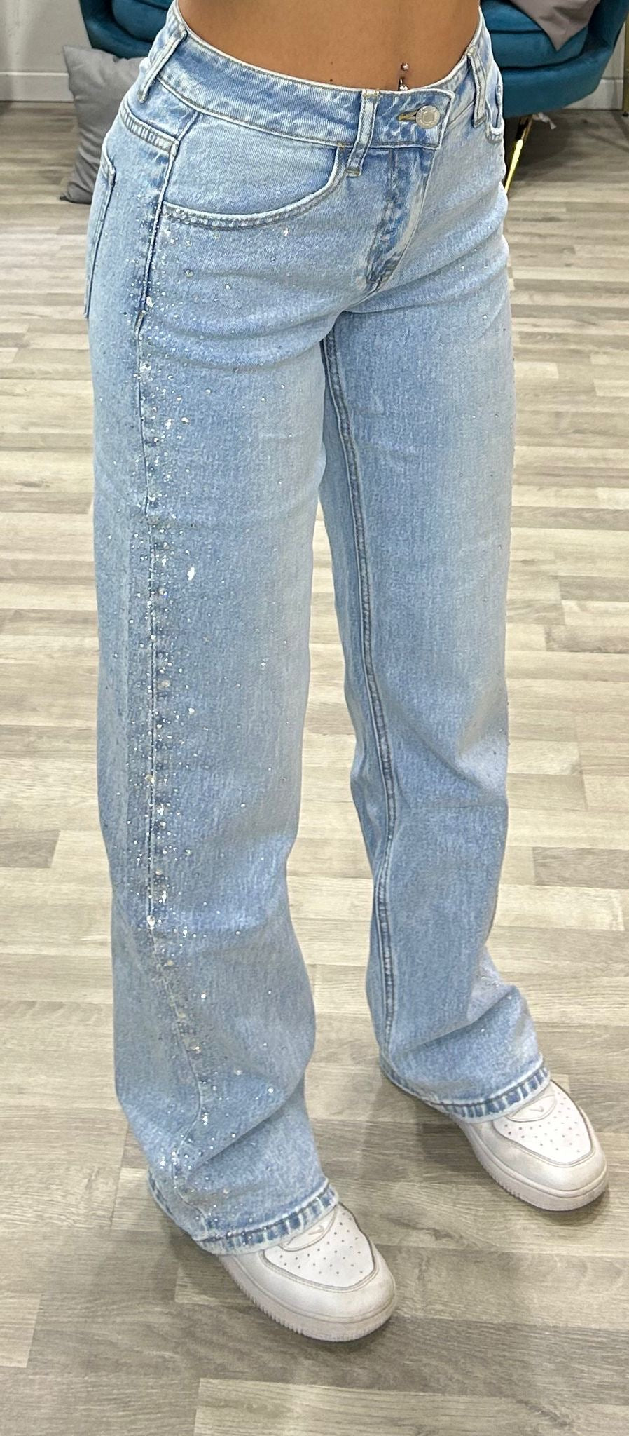 jeans con brillantini laterali