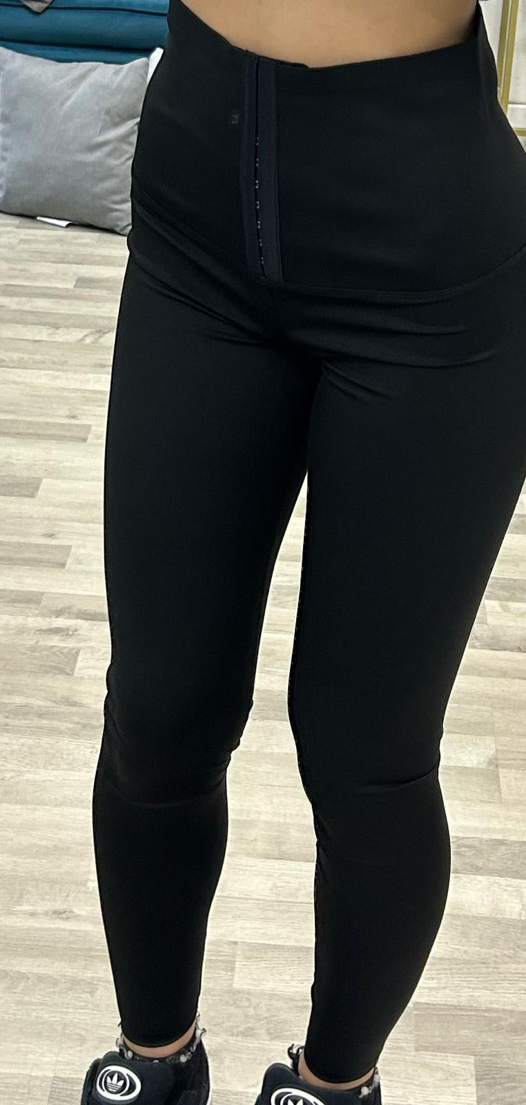 leggins con gancetti