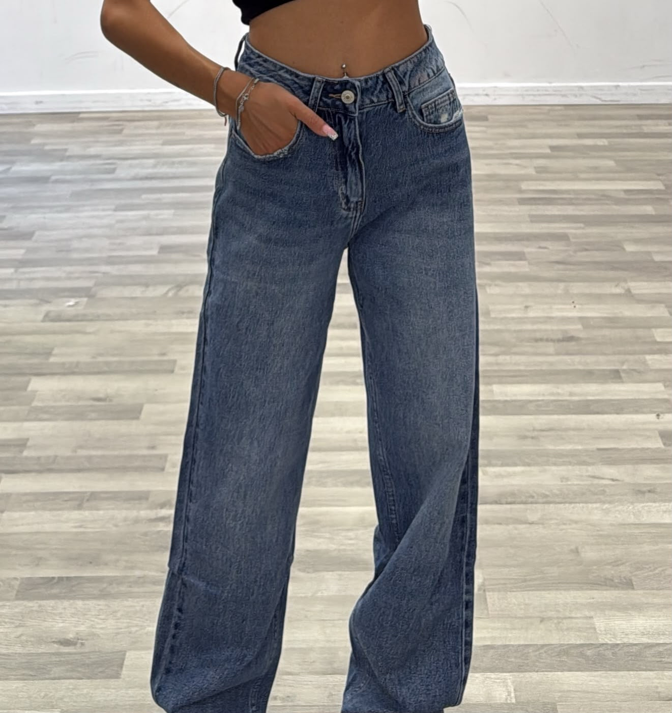 jeans con tasca in strass