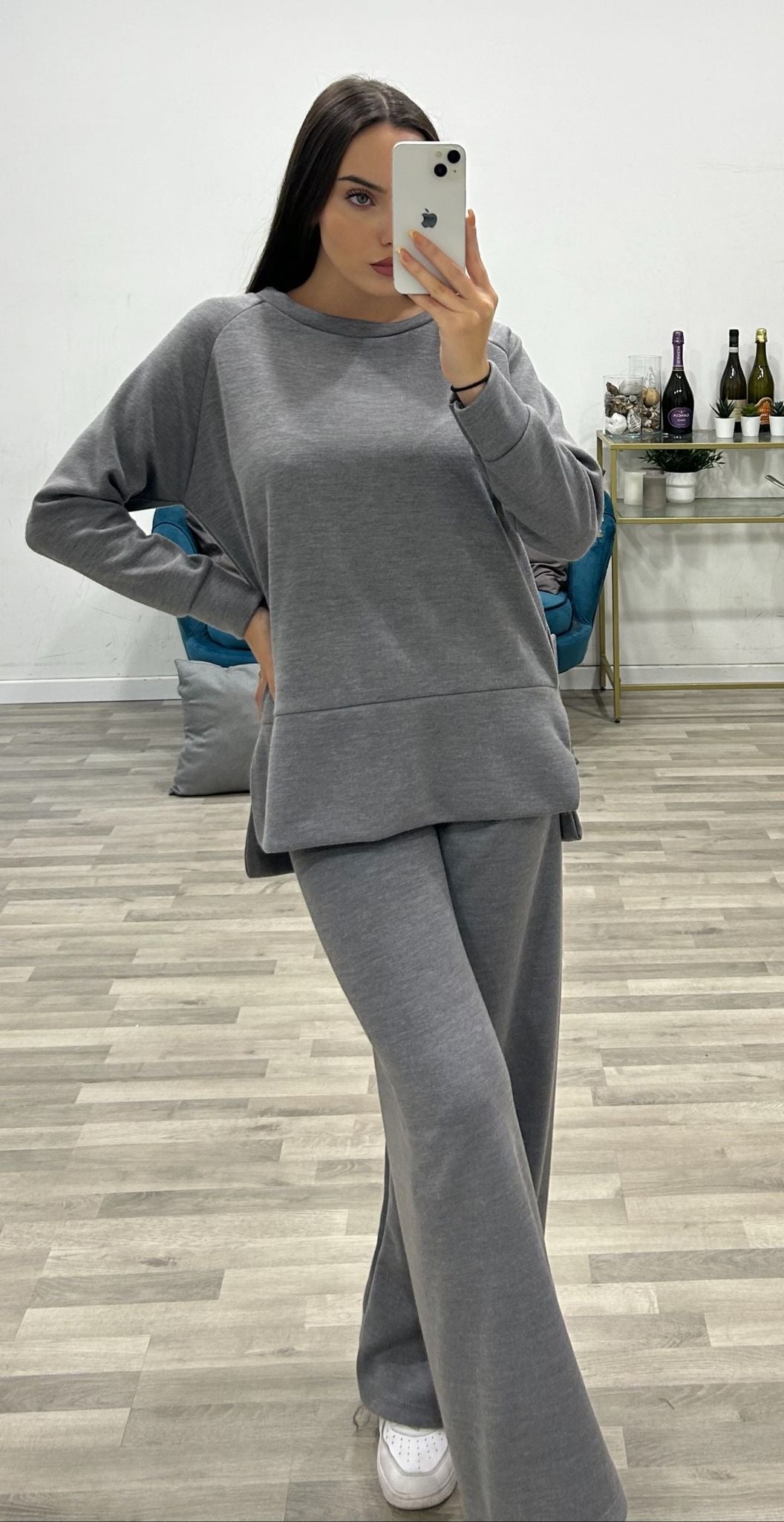 completo maglia e pantalone