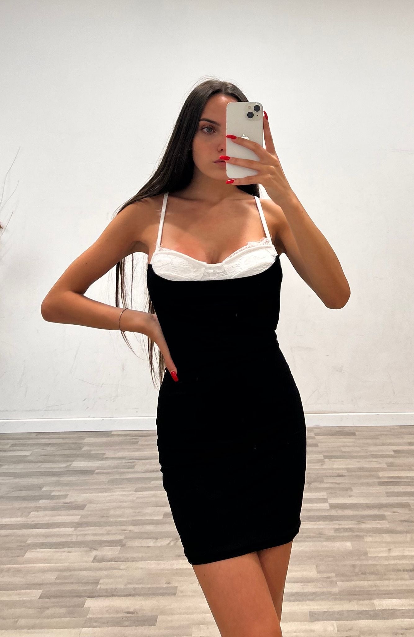 vestitino notte in bianco e nero