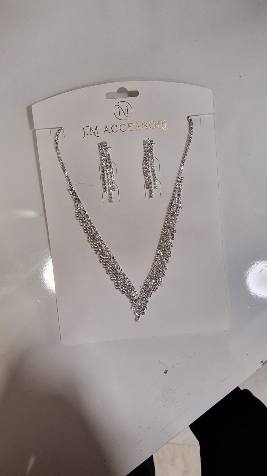 collana a v cherli'