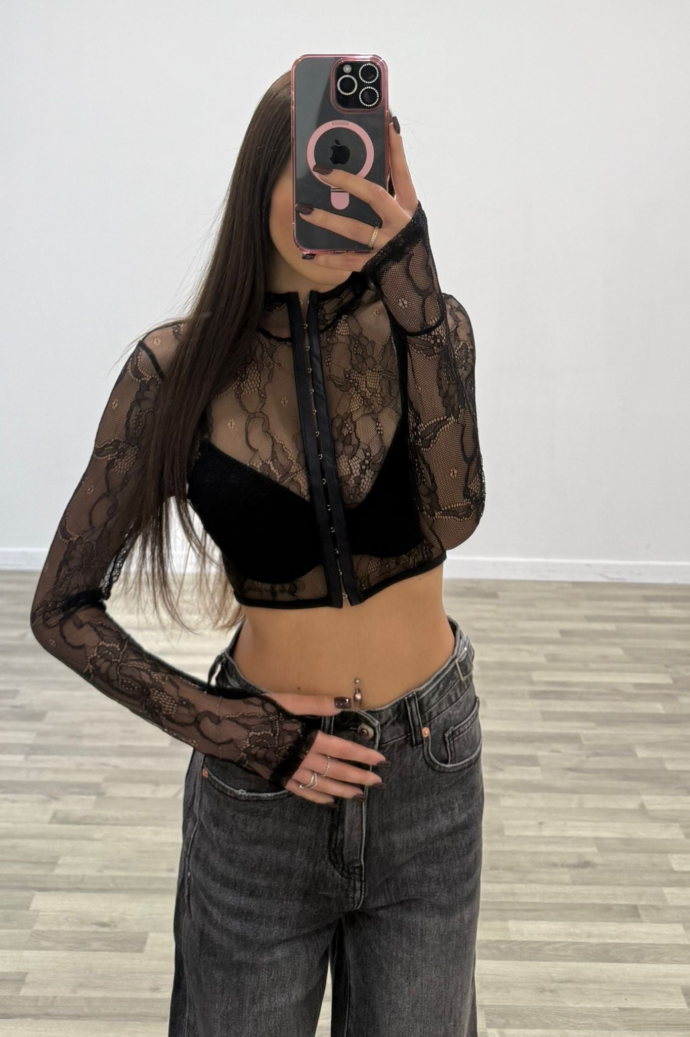 maglia corta in pizzo con gancetti