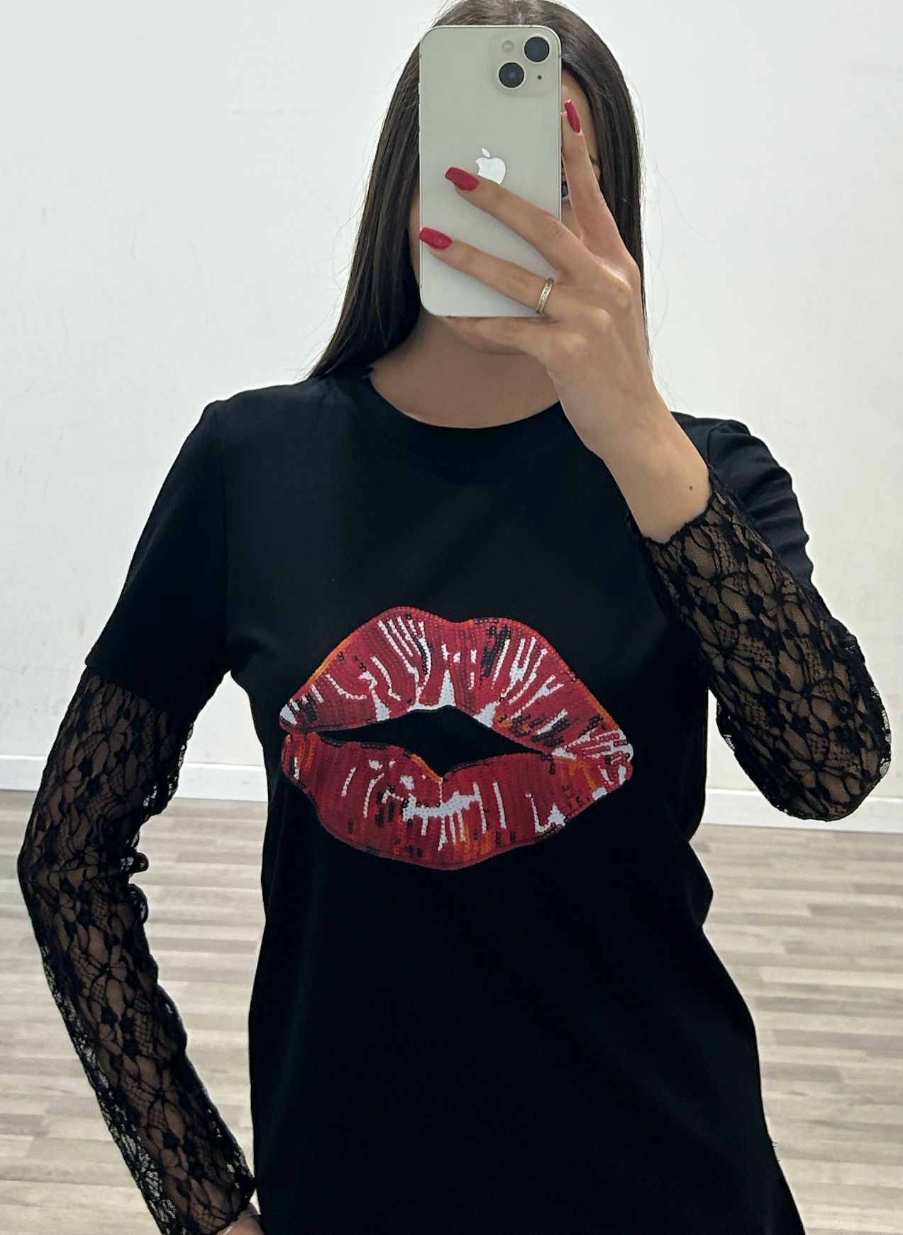 t-shirt smack con manicotti