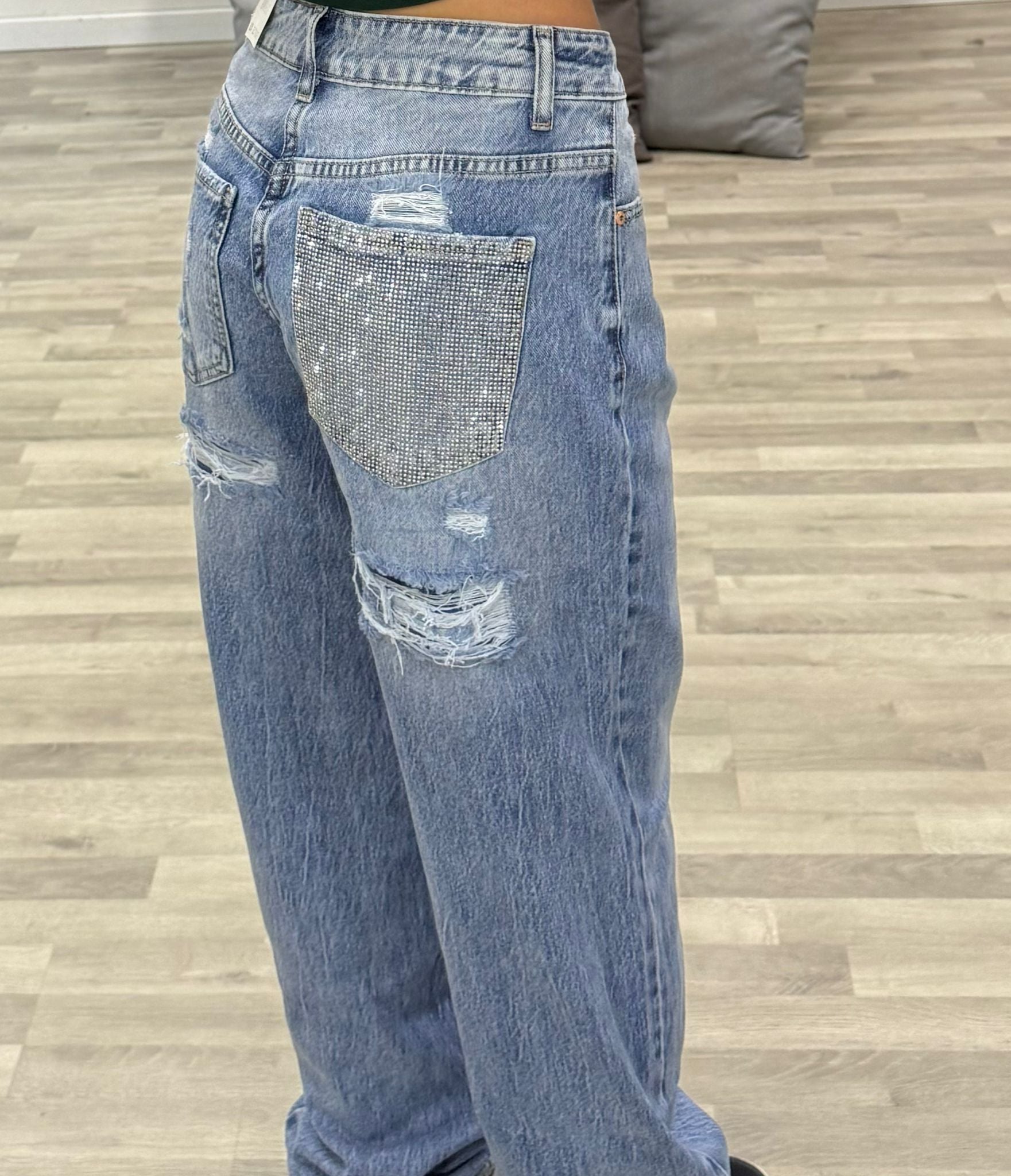 jeans con tasca in strass