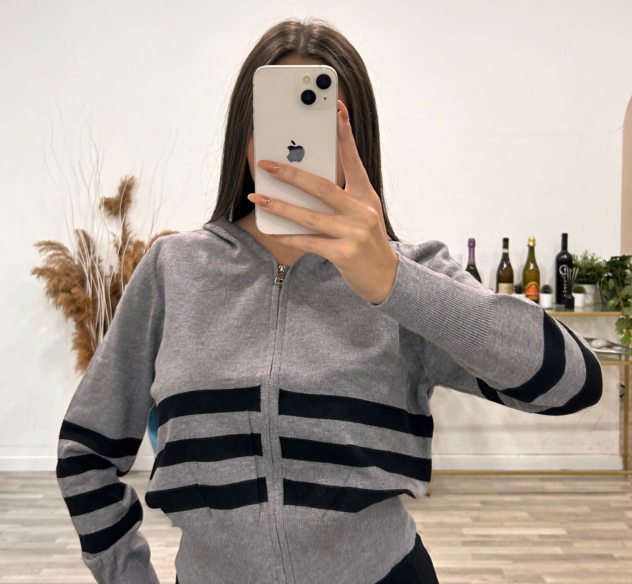 cardigan rigato con cappuccio