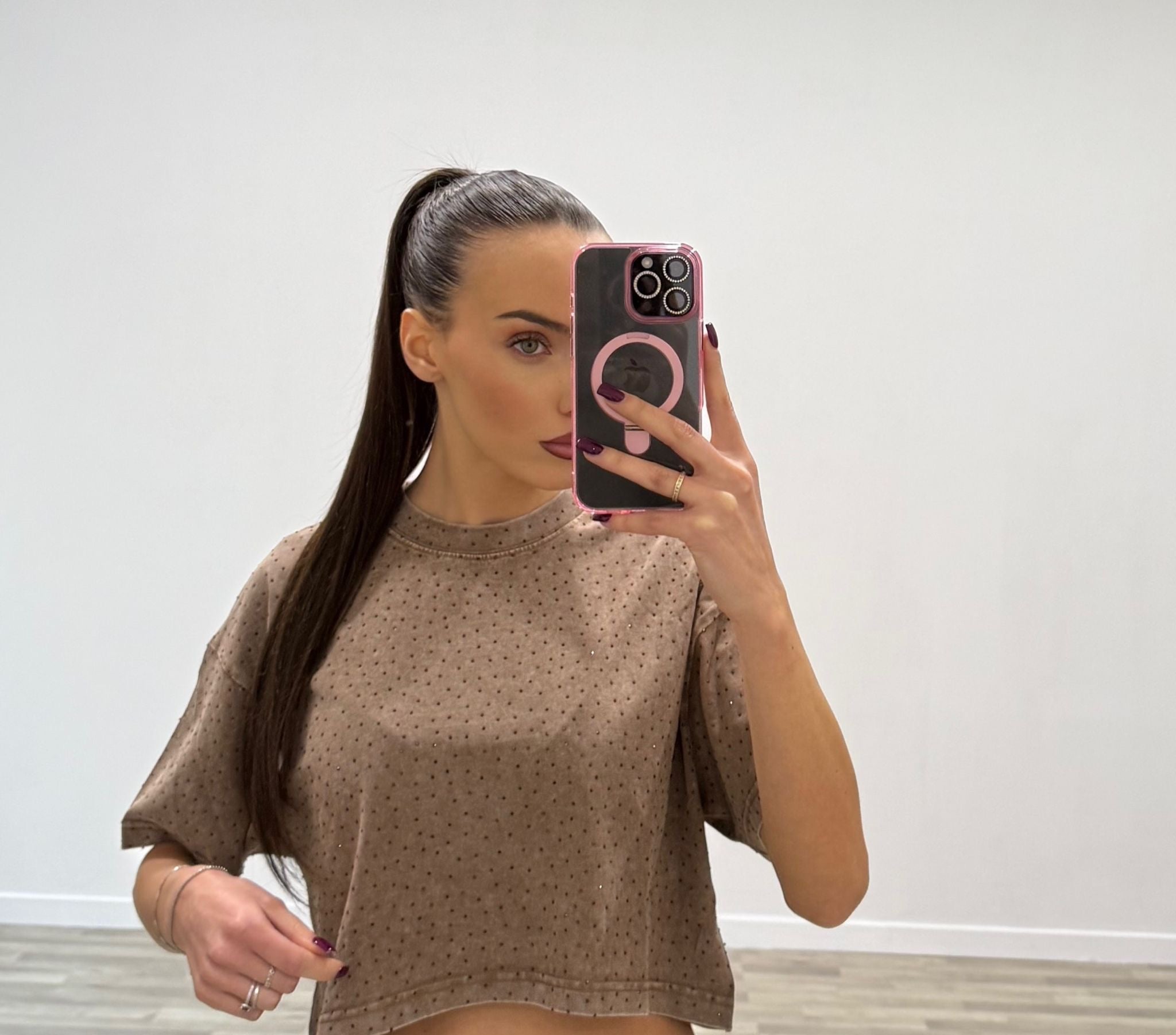 t-shirt corta con brillantini