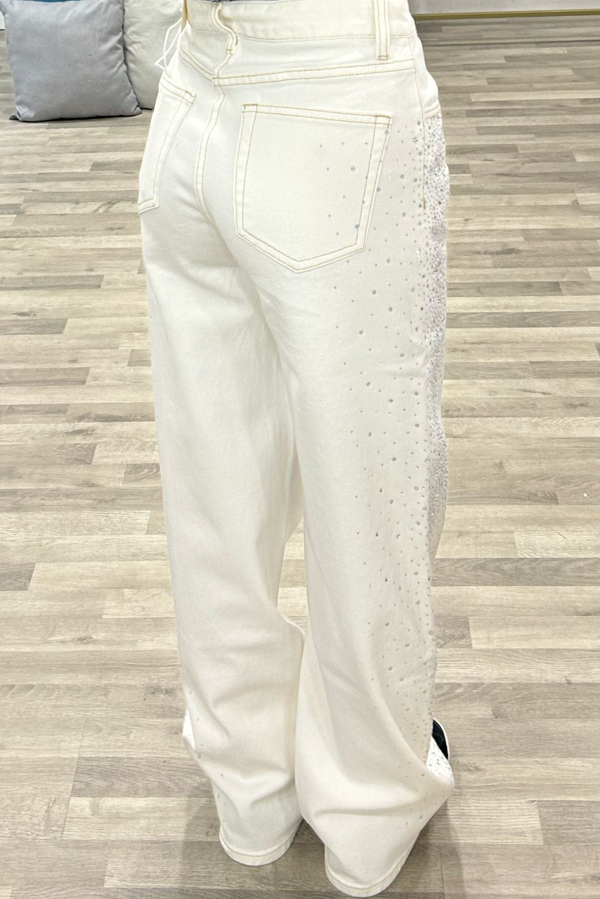 jeans bianco con brillantini laterali