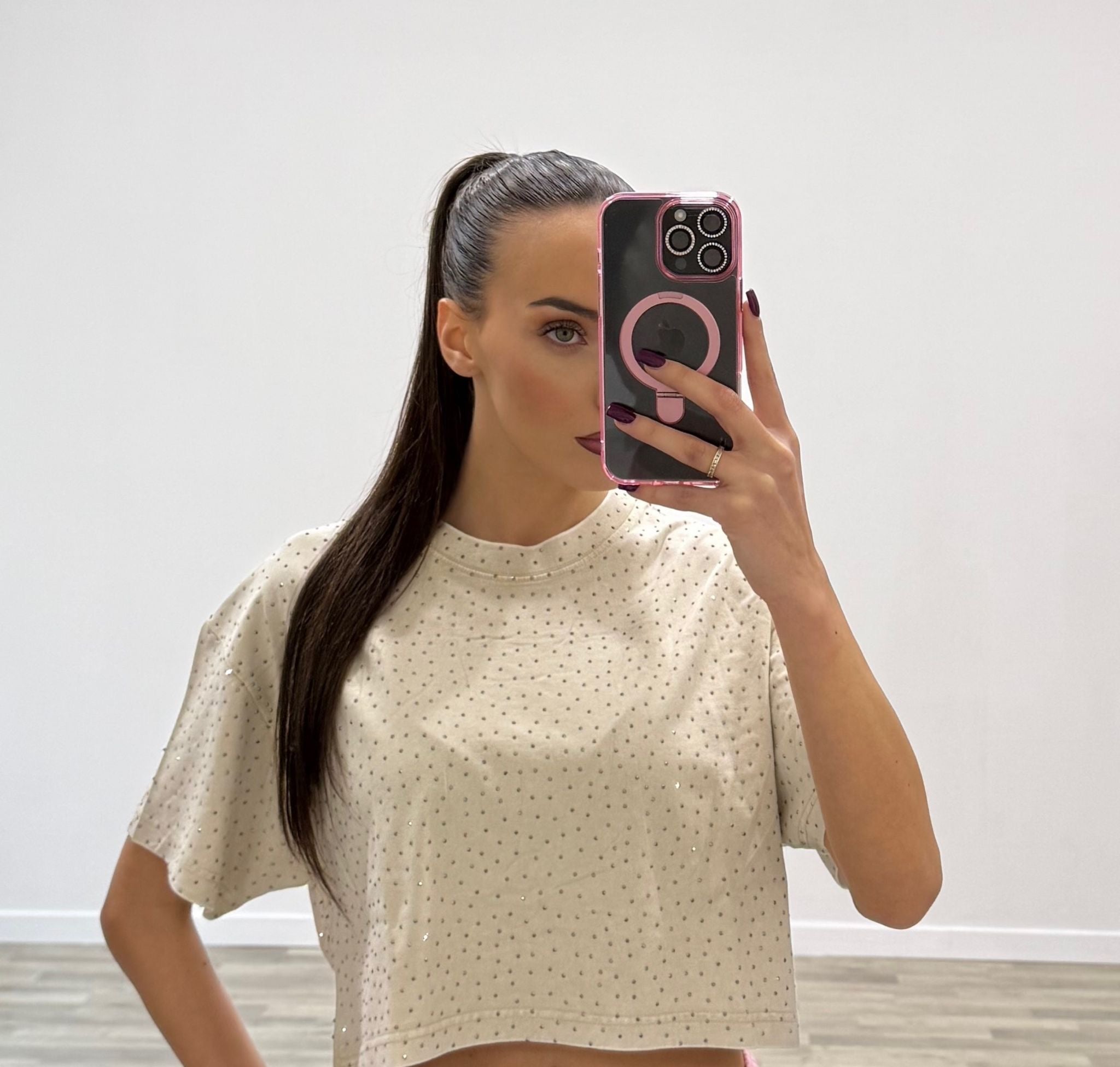 t-shirt corta con brillantini