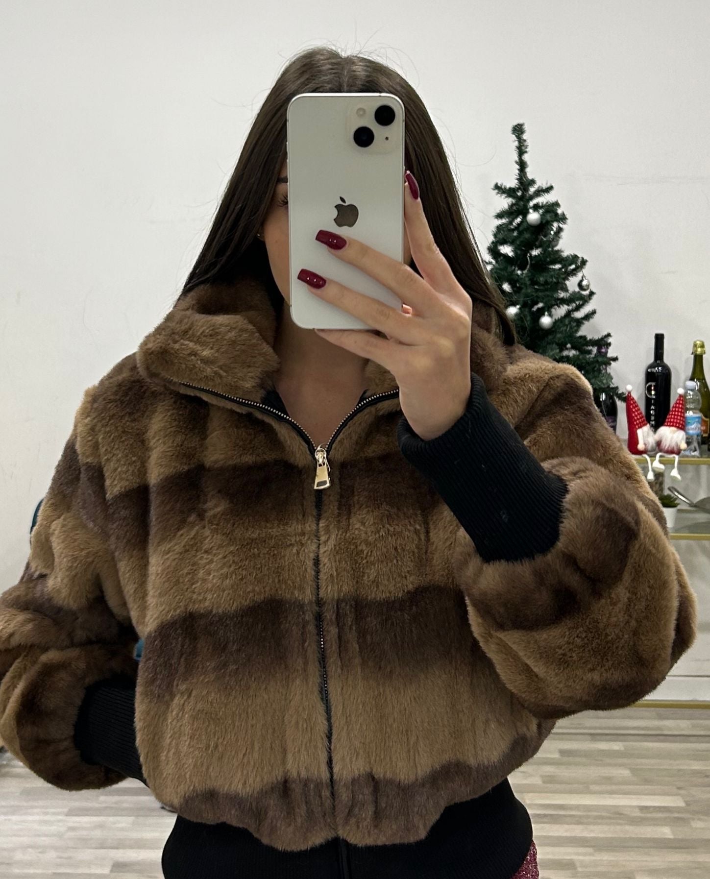pelliccia con zip aniix