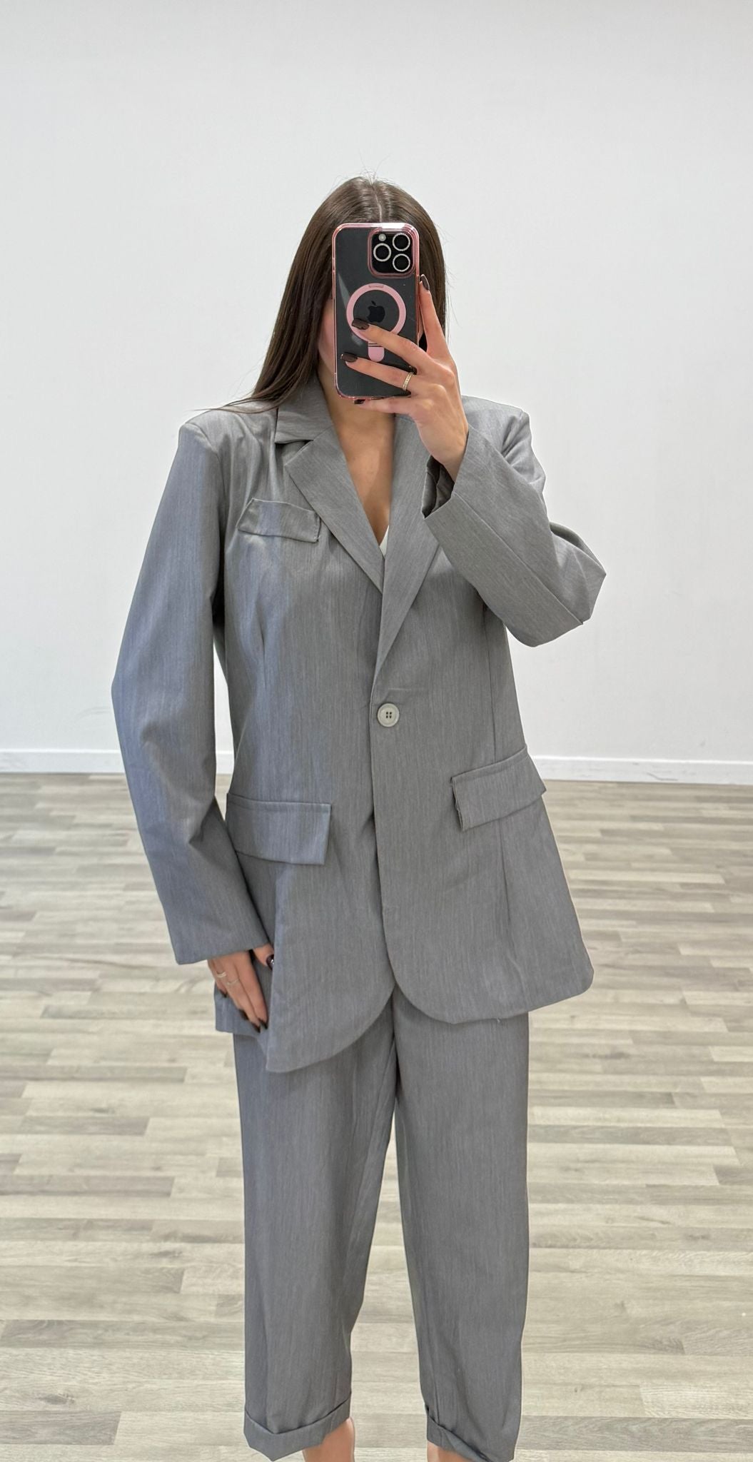 tailler con pantalone con piega