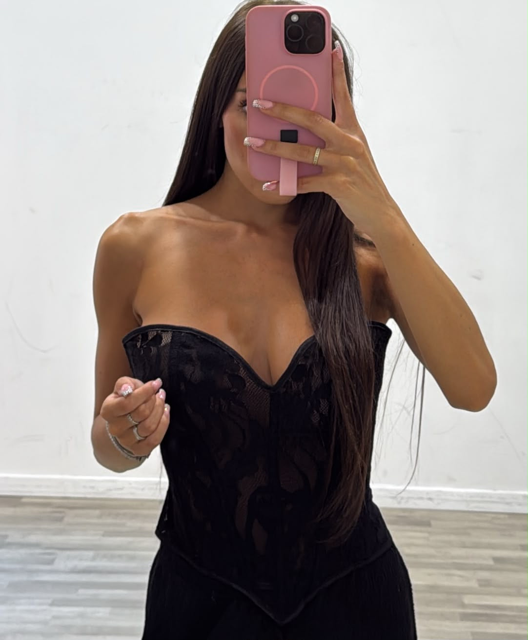 top very nude