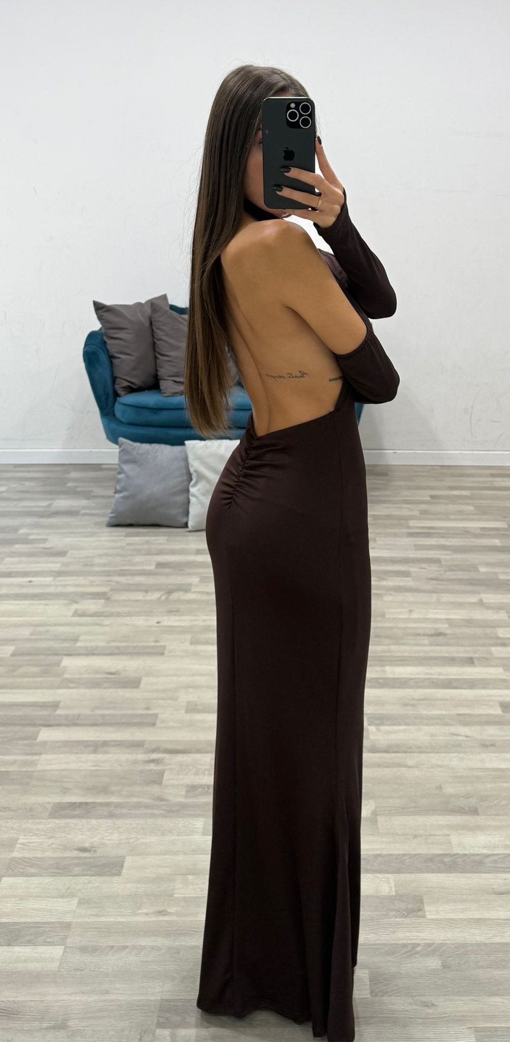 vestito in licra con manicotti