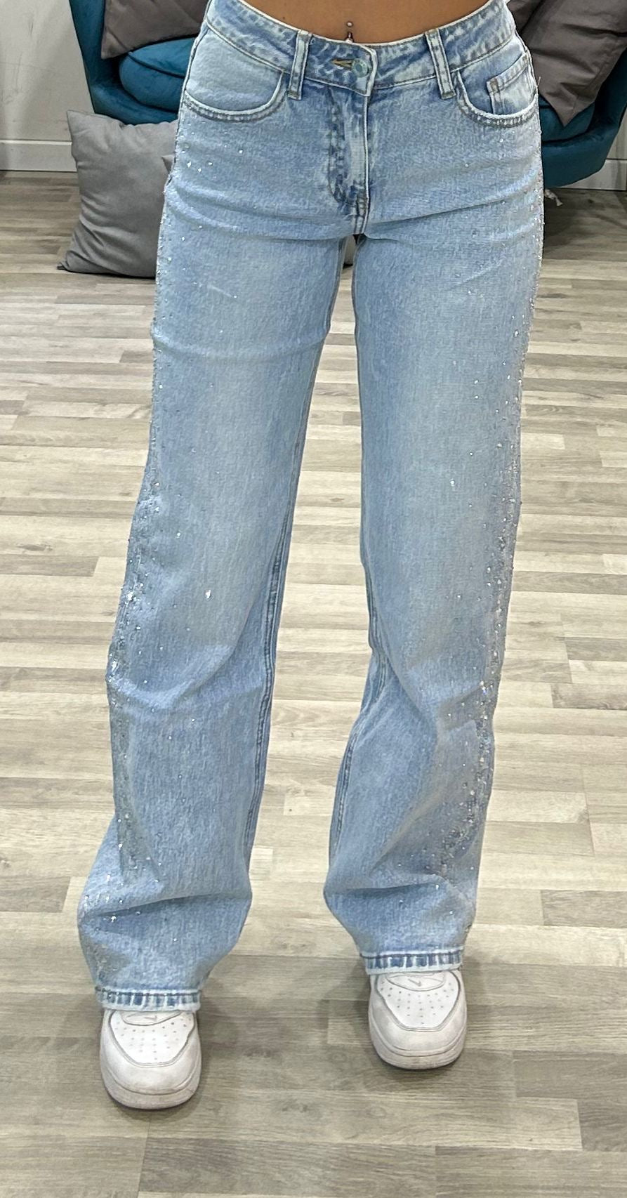 jeans con brillantini laterali