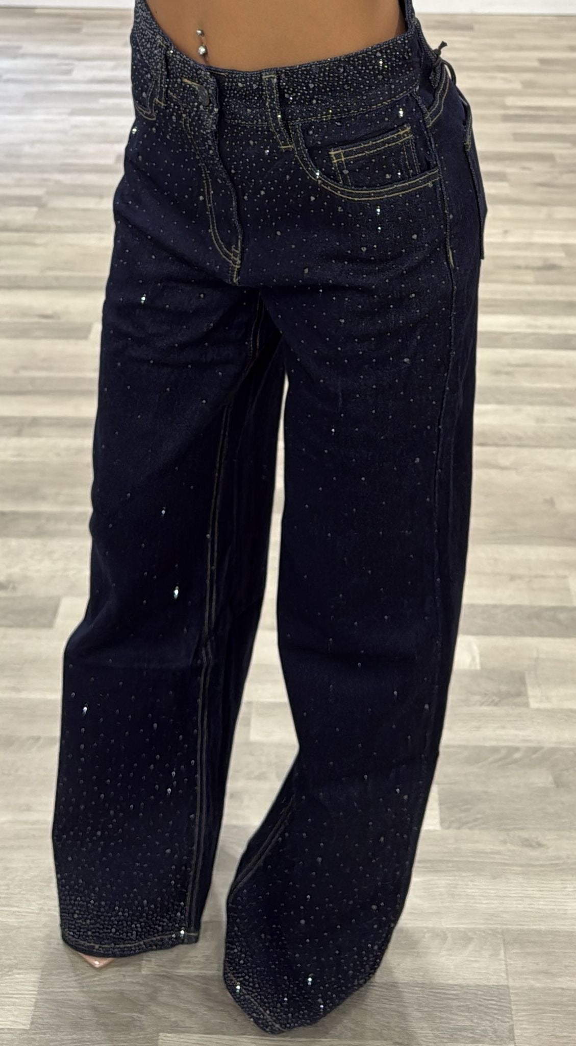 jeans scuro con brillantini