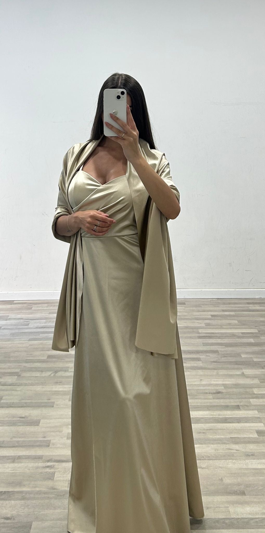 vestito con stola in raso