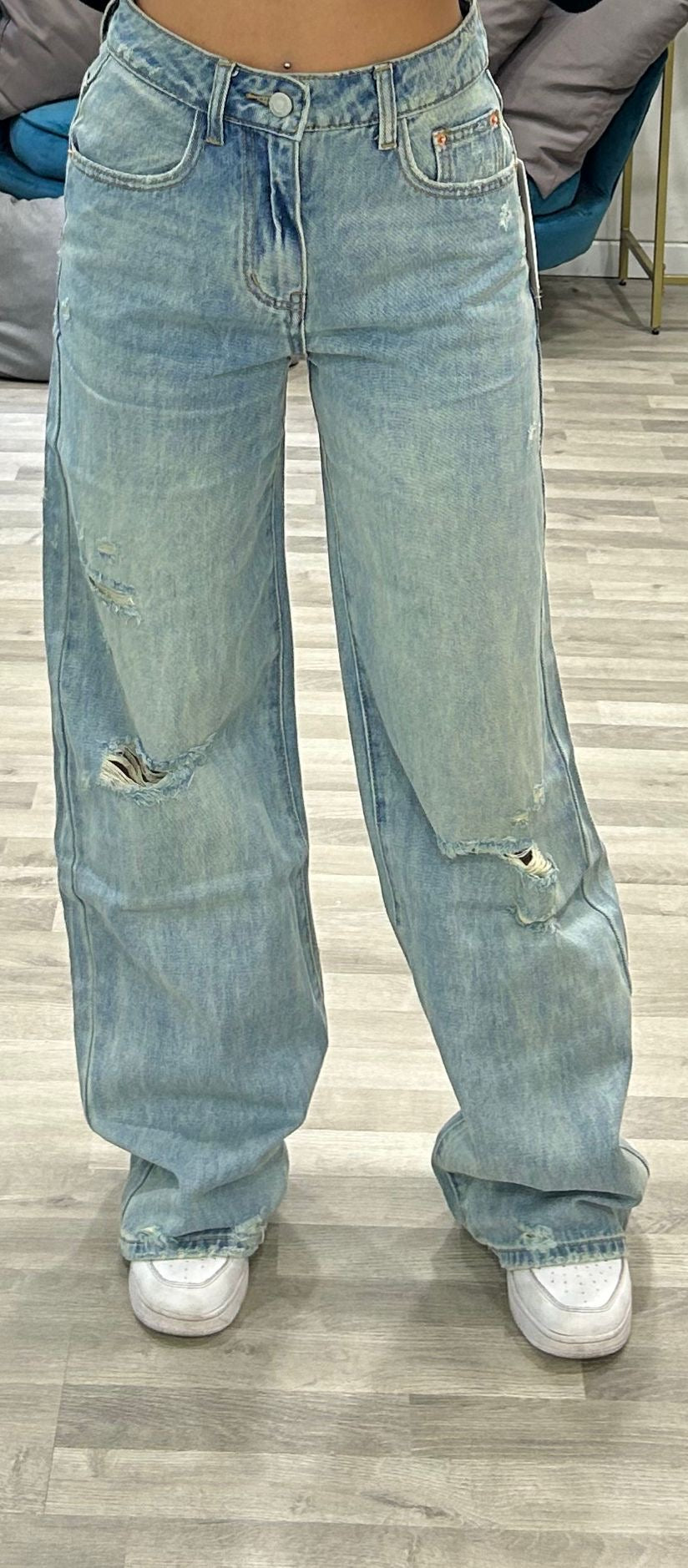 jeans con strappi