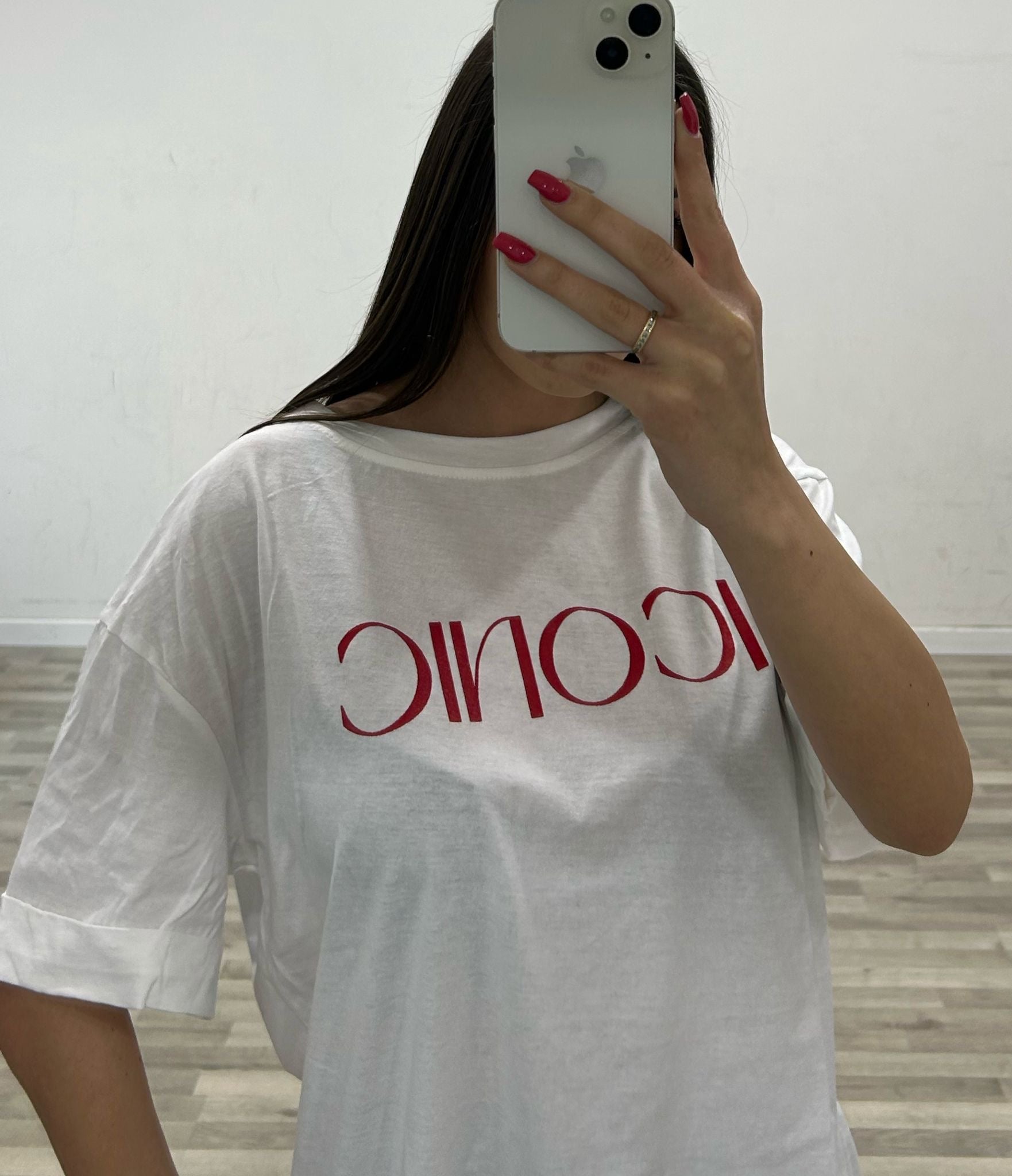 t-shirt iconic