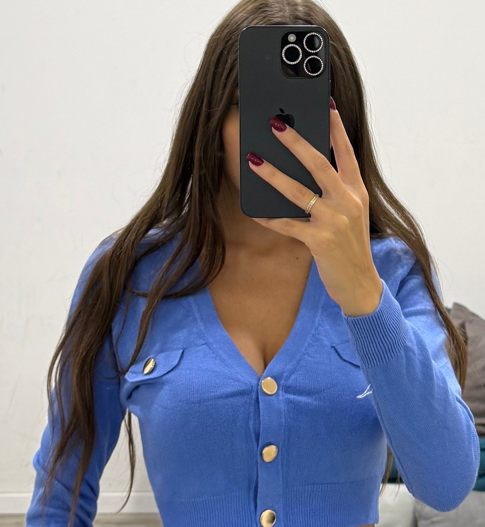 cardigan corto con bottoni dorati