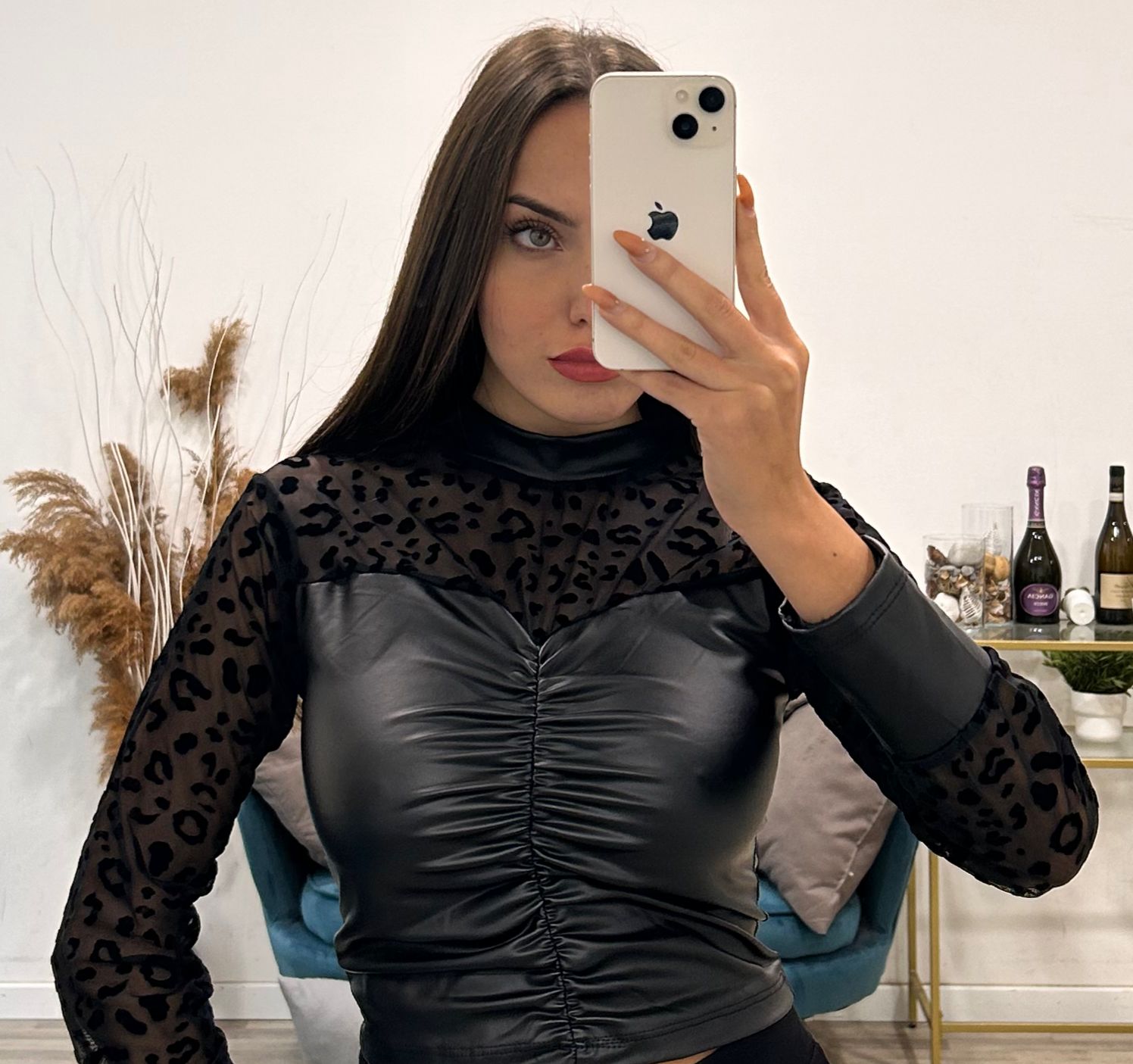 maglia pelle e velo