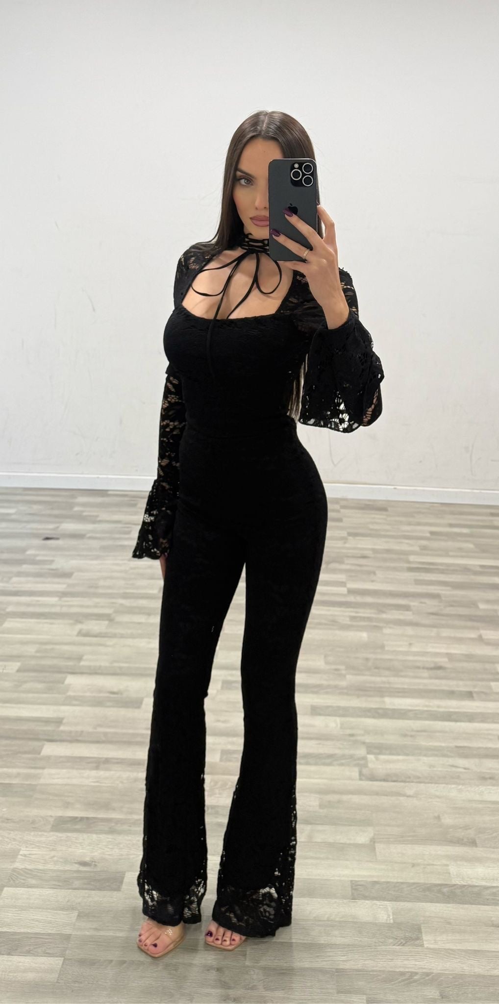 tuta in pizzo havana