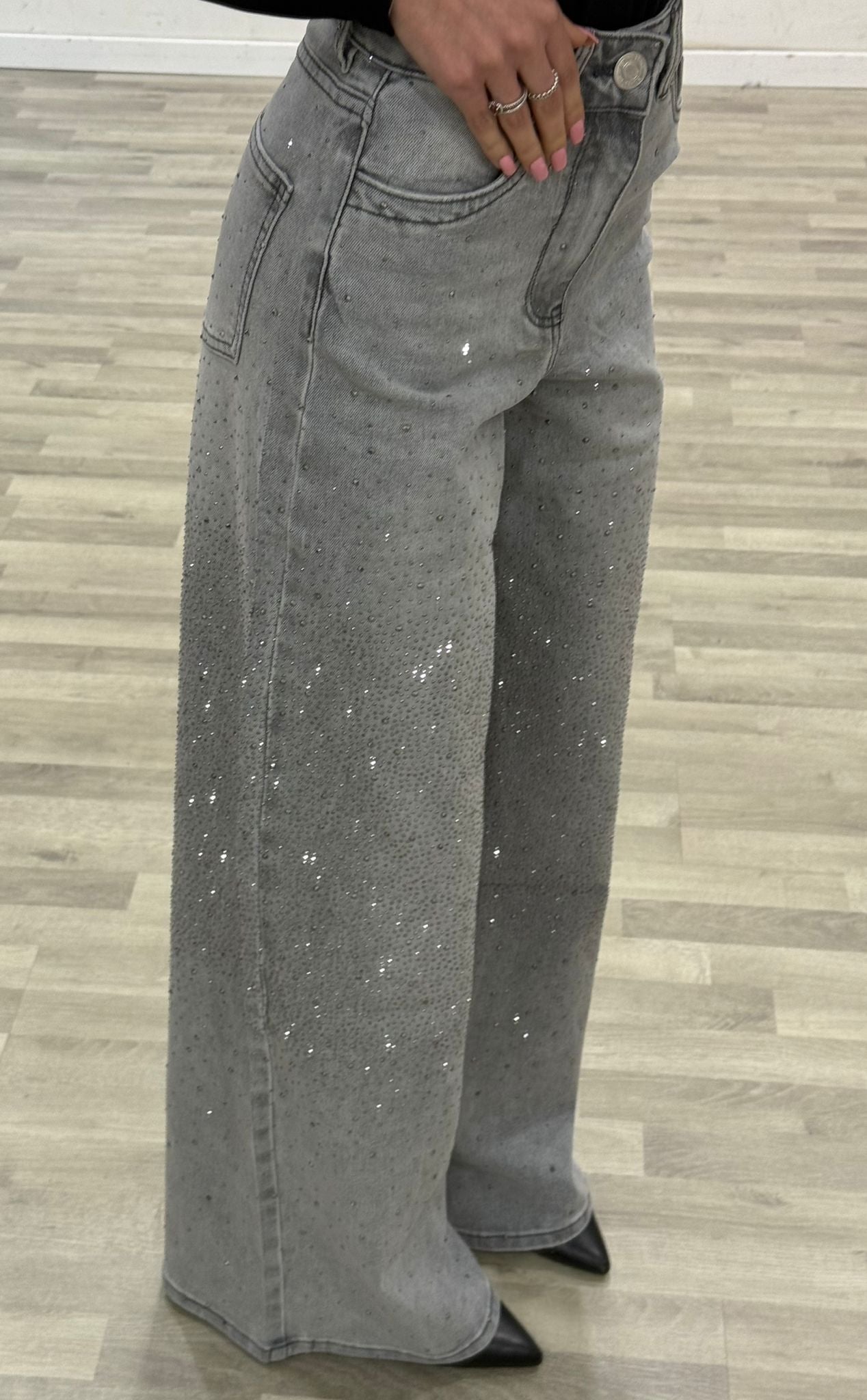jeans grigio con strass
