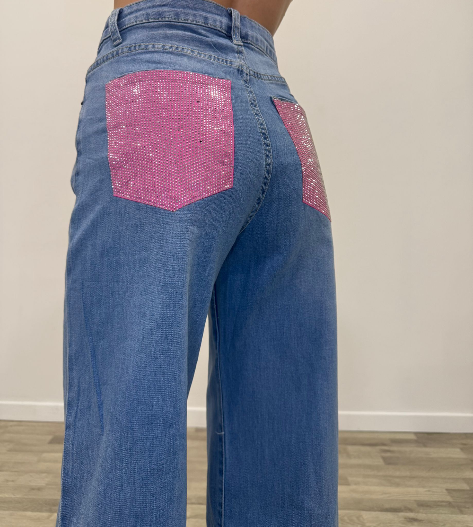 jeans con due tasche rosa