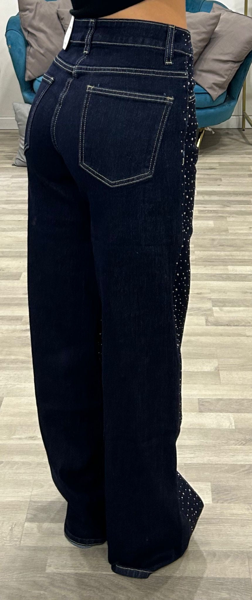 jeans scuro con brillantini