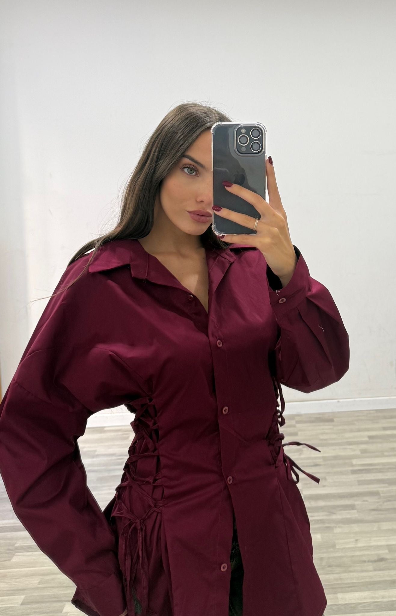 camicia lunga con lacci laterali