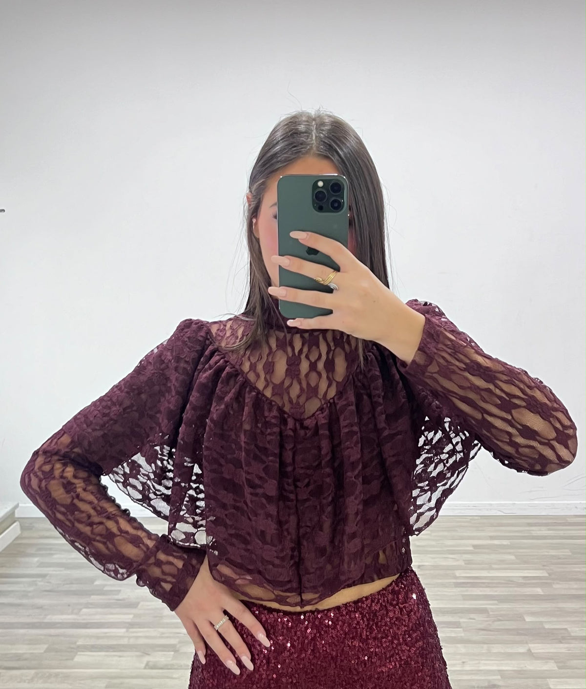 maglia corta in pizzo con voila'