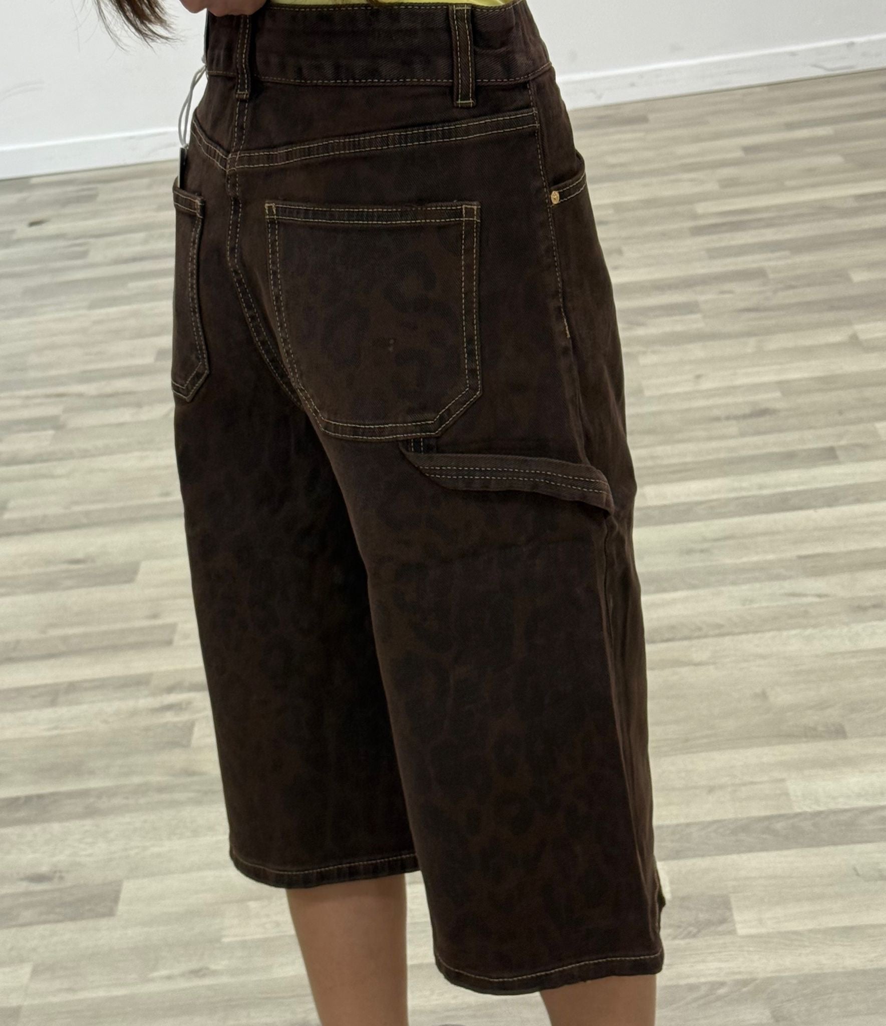 bermuda di jeans maculato