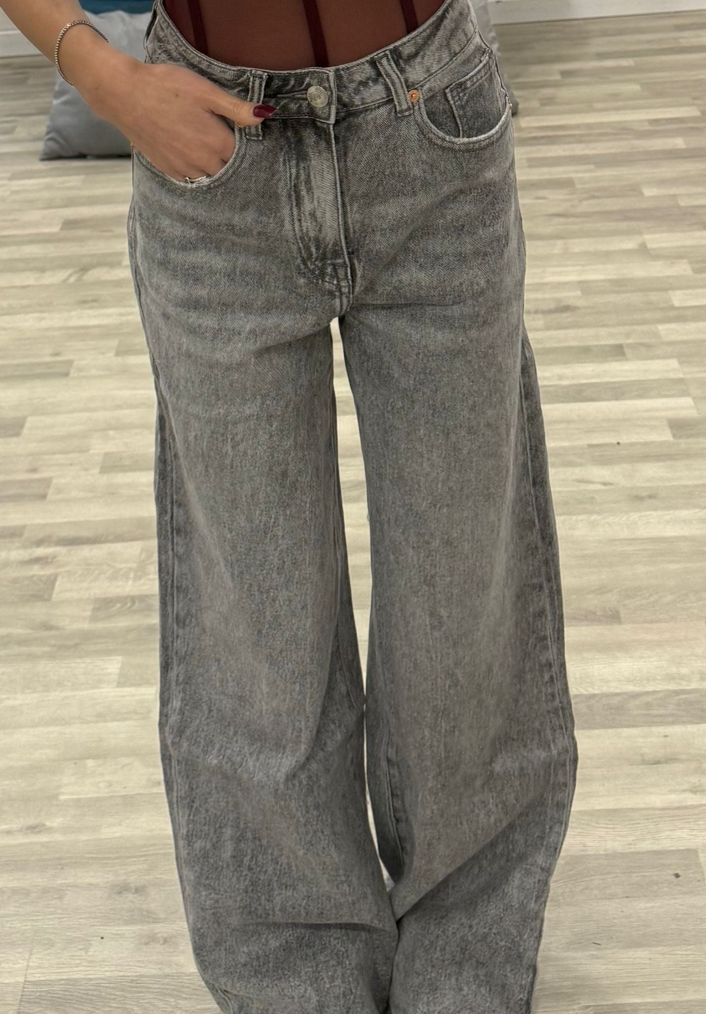 jeans con tasca in strass