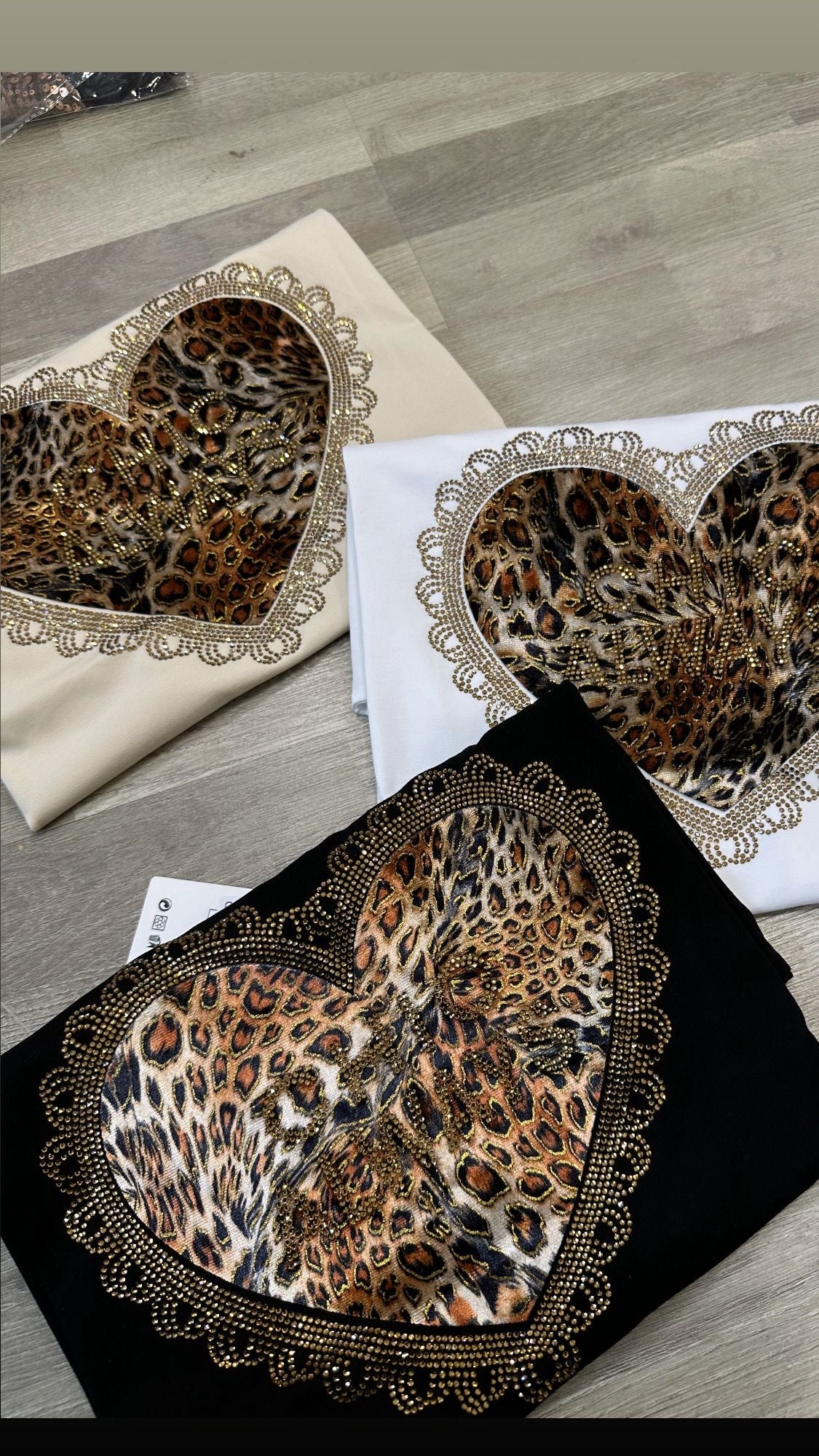 t-shirt cuore maculato